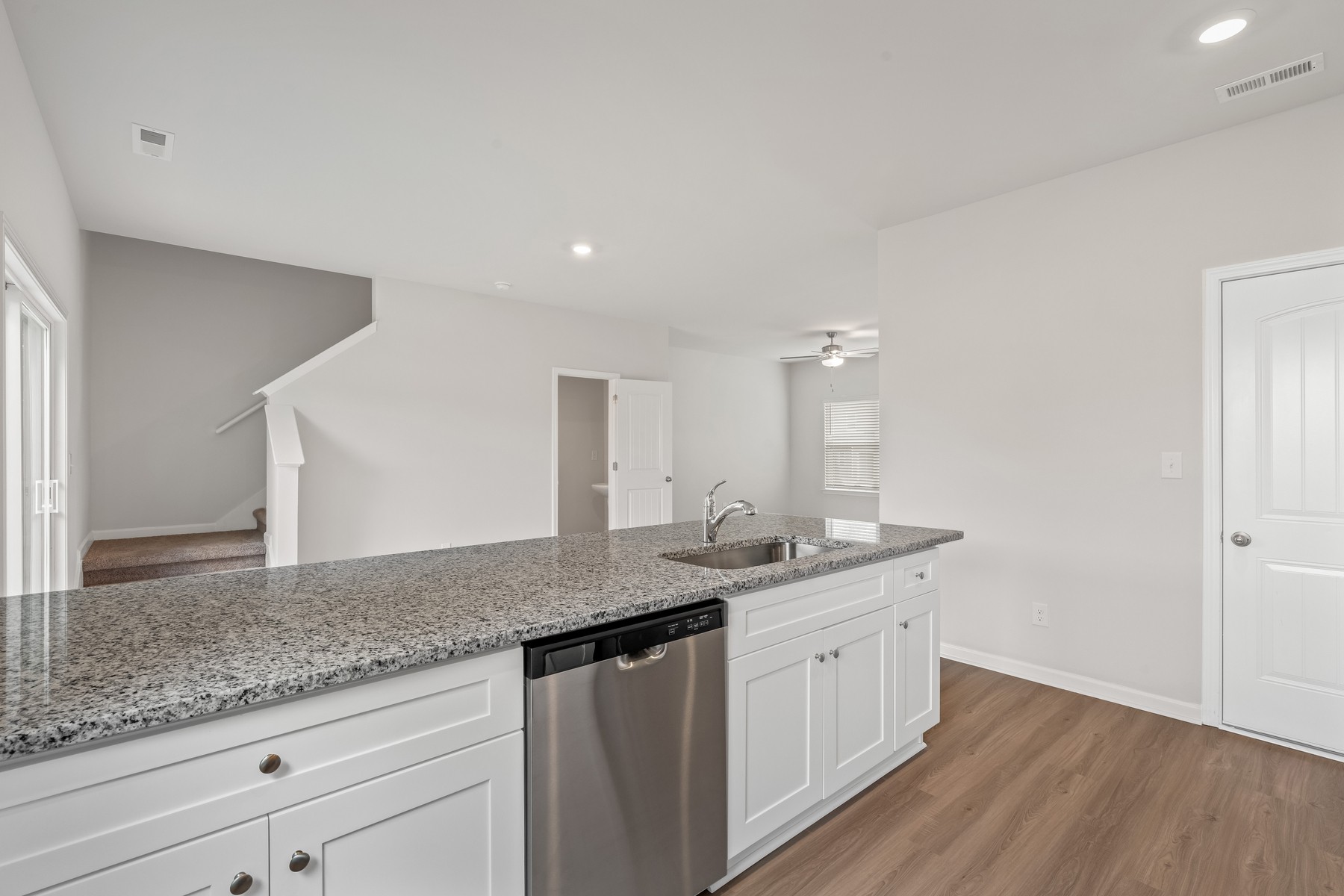 Image 6 of 59 For 825 Hollywood Circle