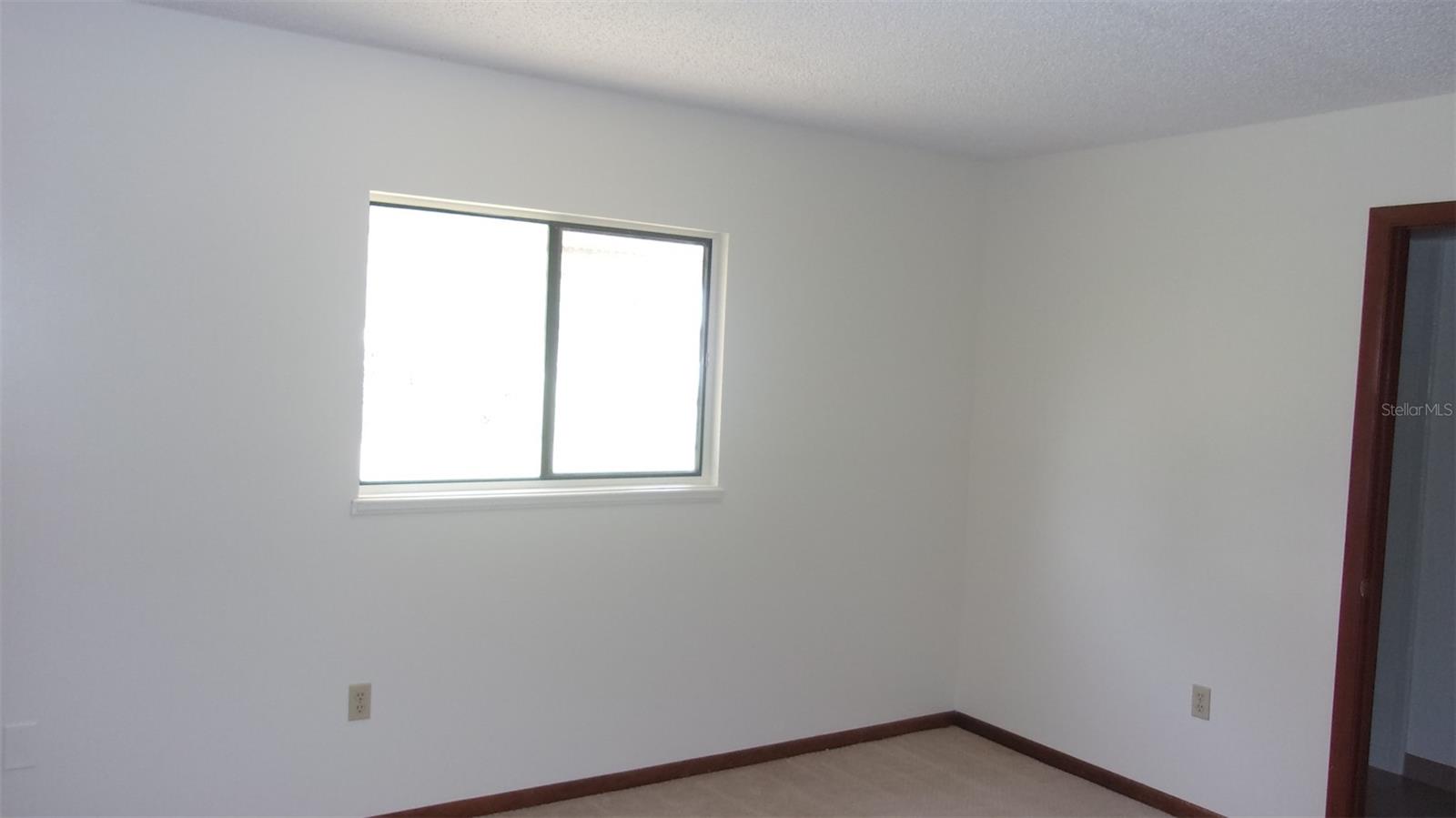Image 7 of 36 For 9960 103rd Lane