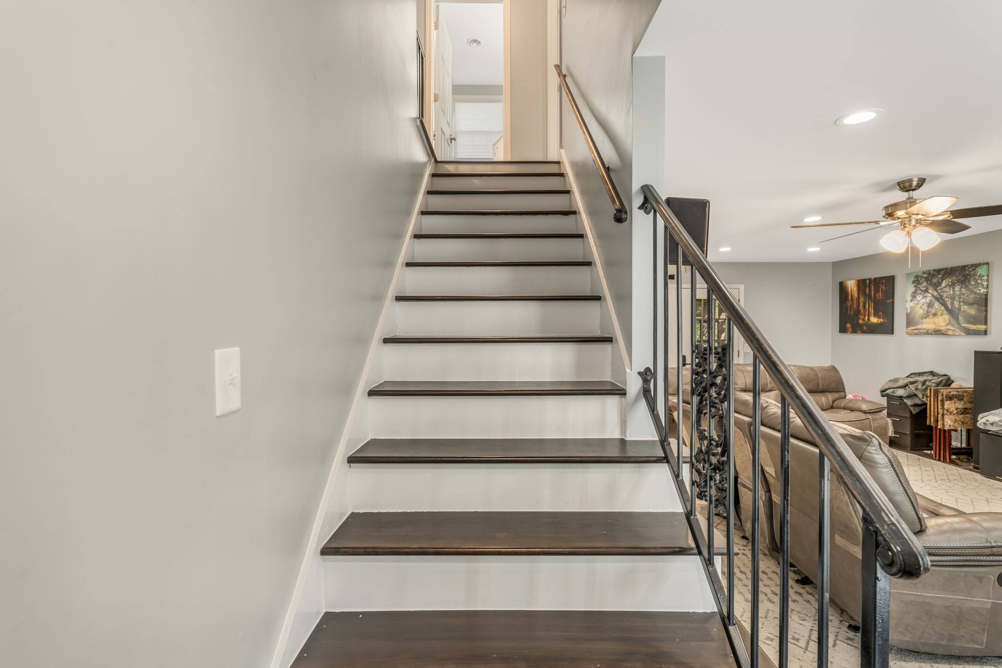 Image 14 of 57 For 3295 56 Avenue