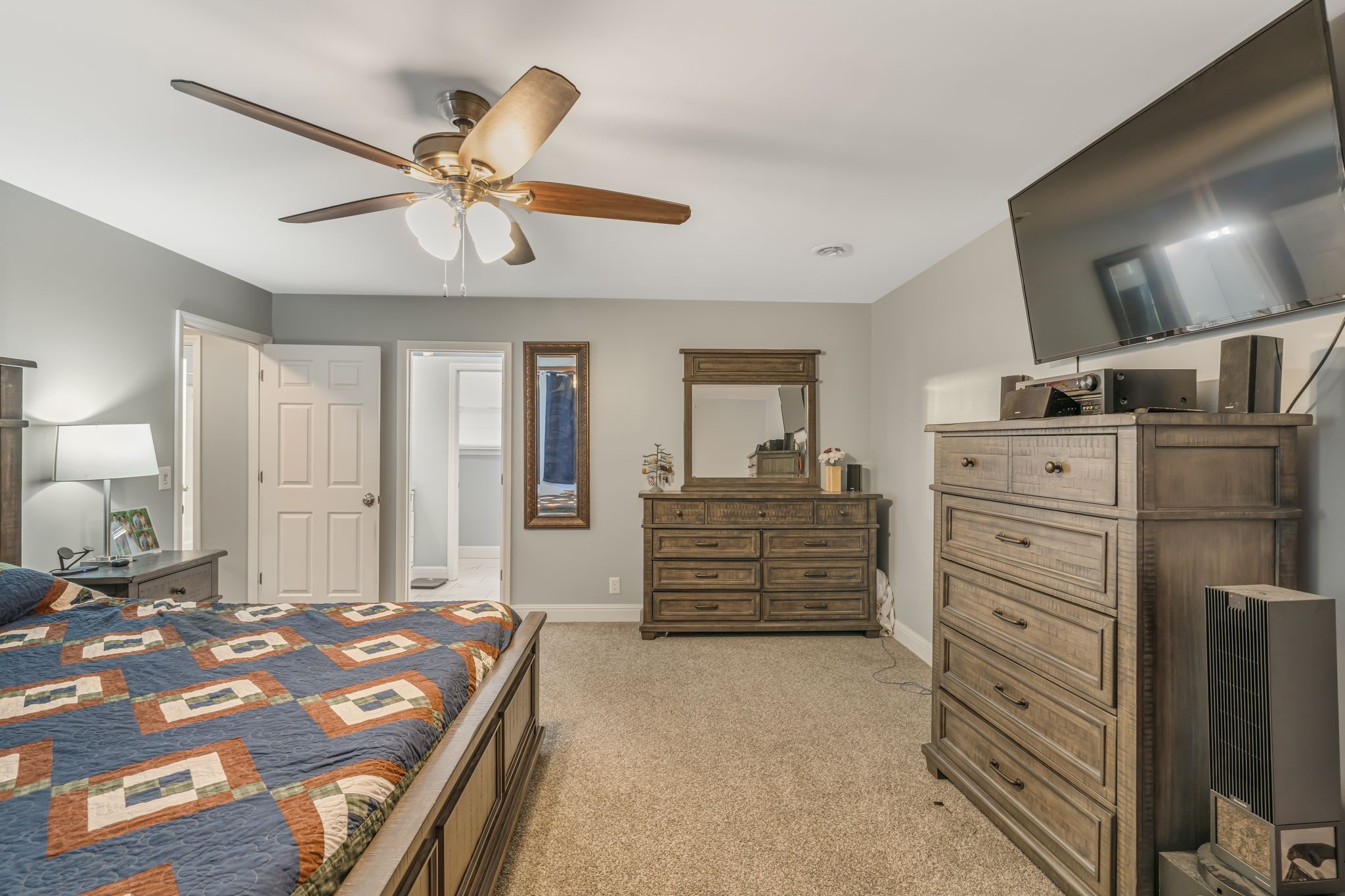 Image 16 of 57 For 3295 56 Avenue