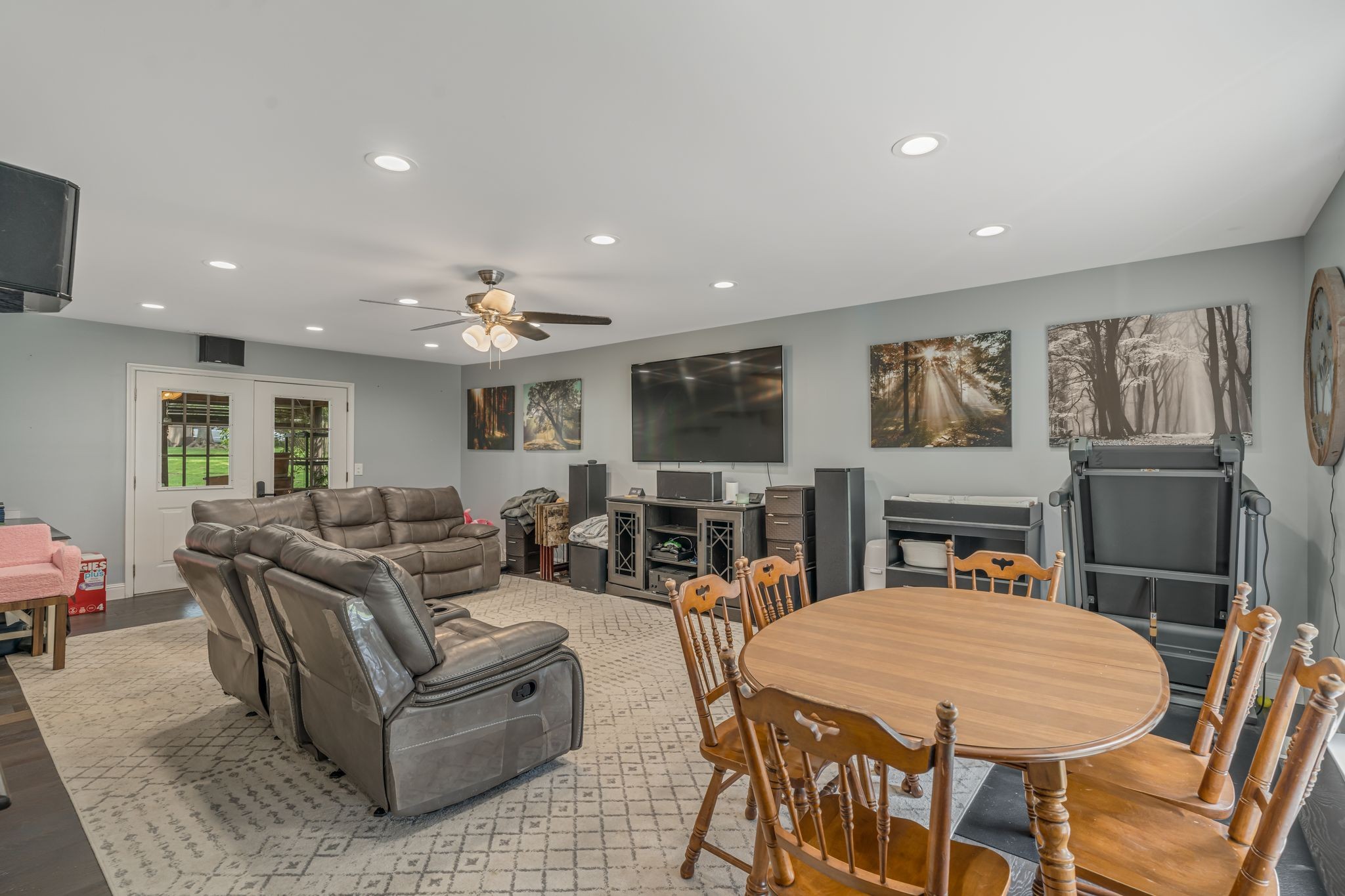 Image 3 of 57 For 3295 56 Avenue