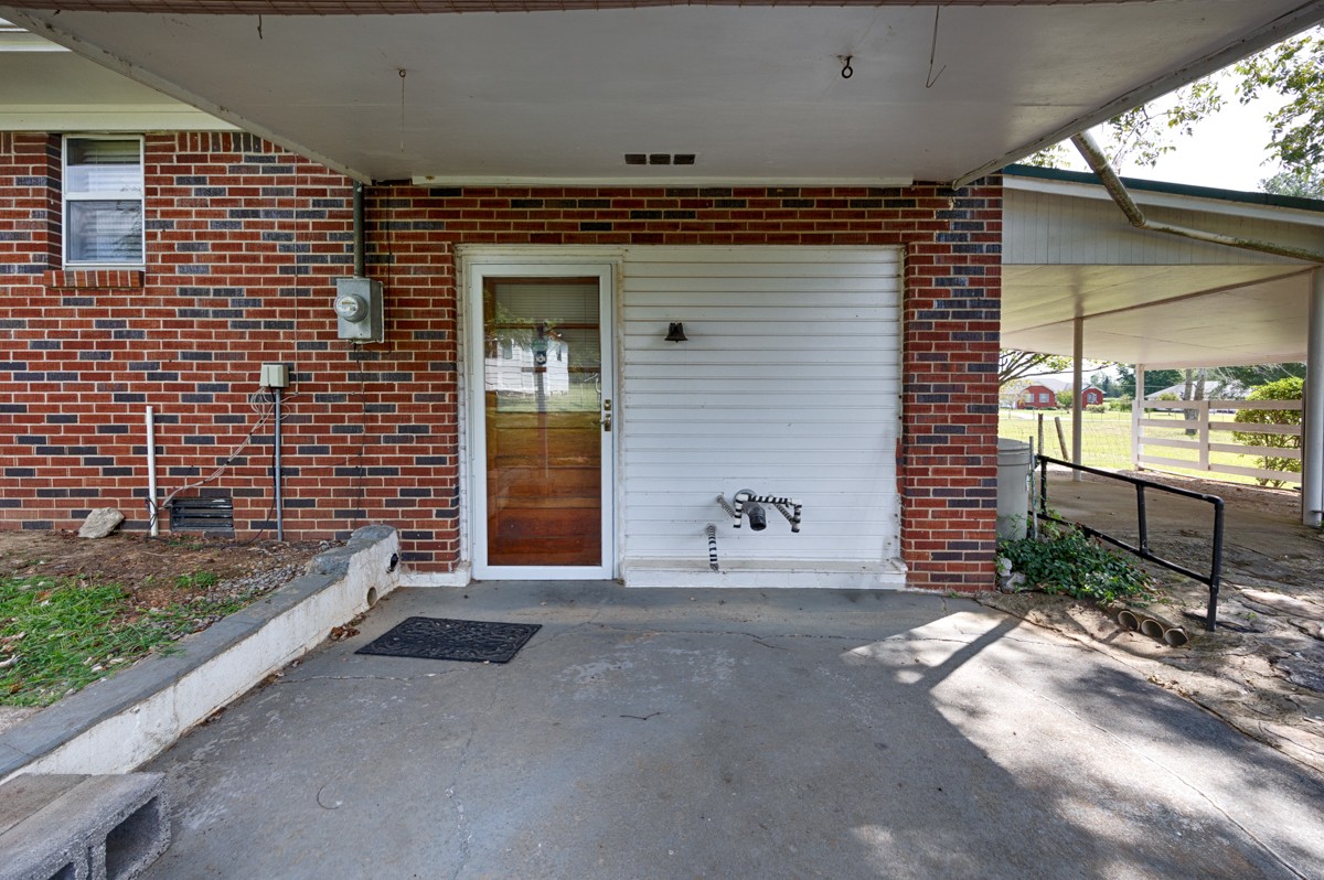 Image 6 of 13 For 440 52nd Avenue 6-8
