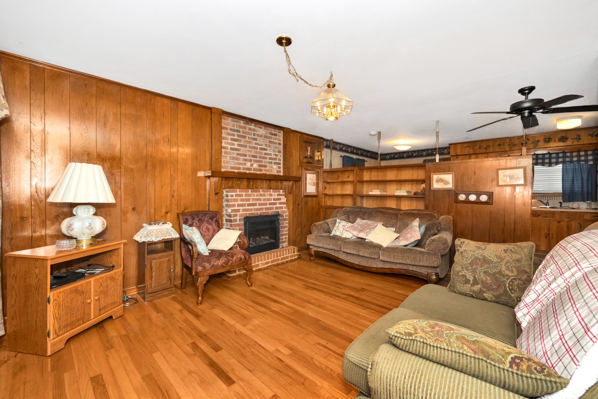 Image 7 of 13 For 440 52nd Avenue 6-8