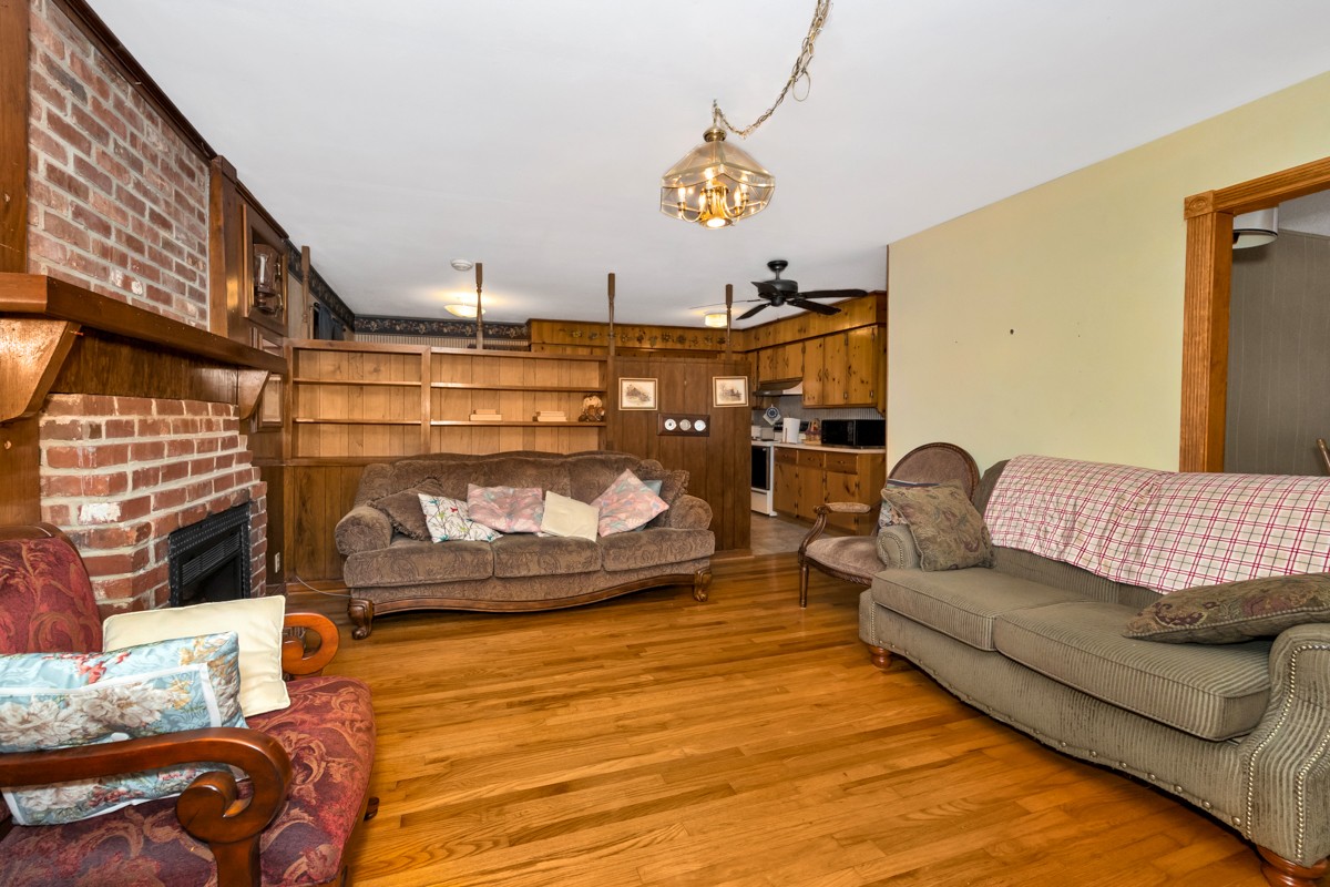 Image 8 of 13 For 440 52nd Avenue 6-8