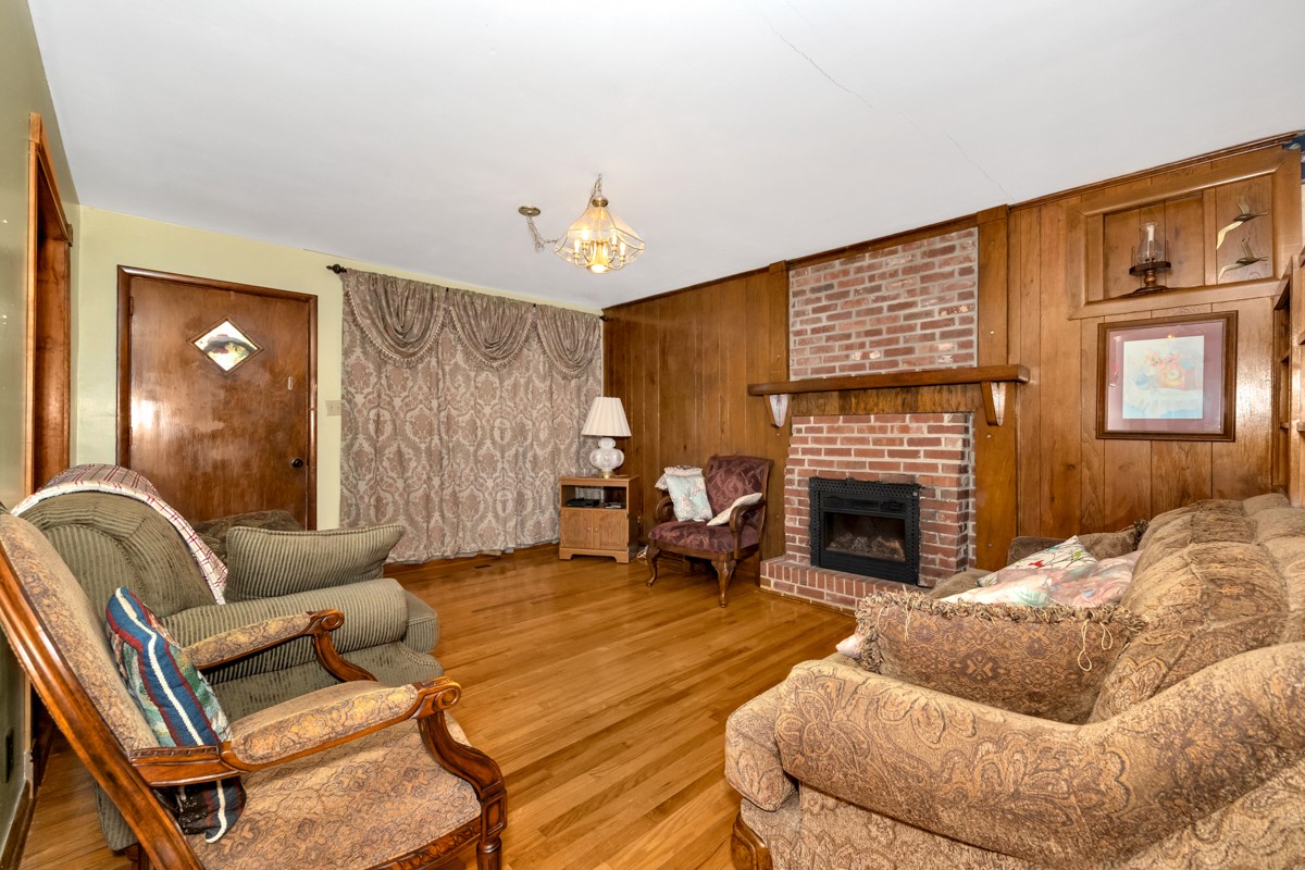 Image 9 of 13 For 440 52nd Avenue 6-8