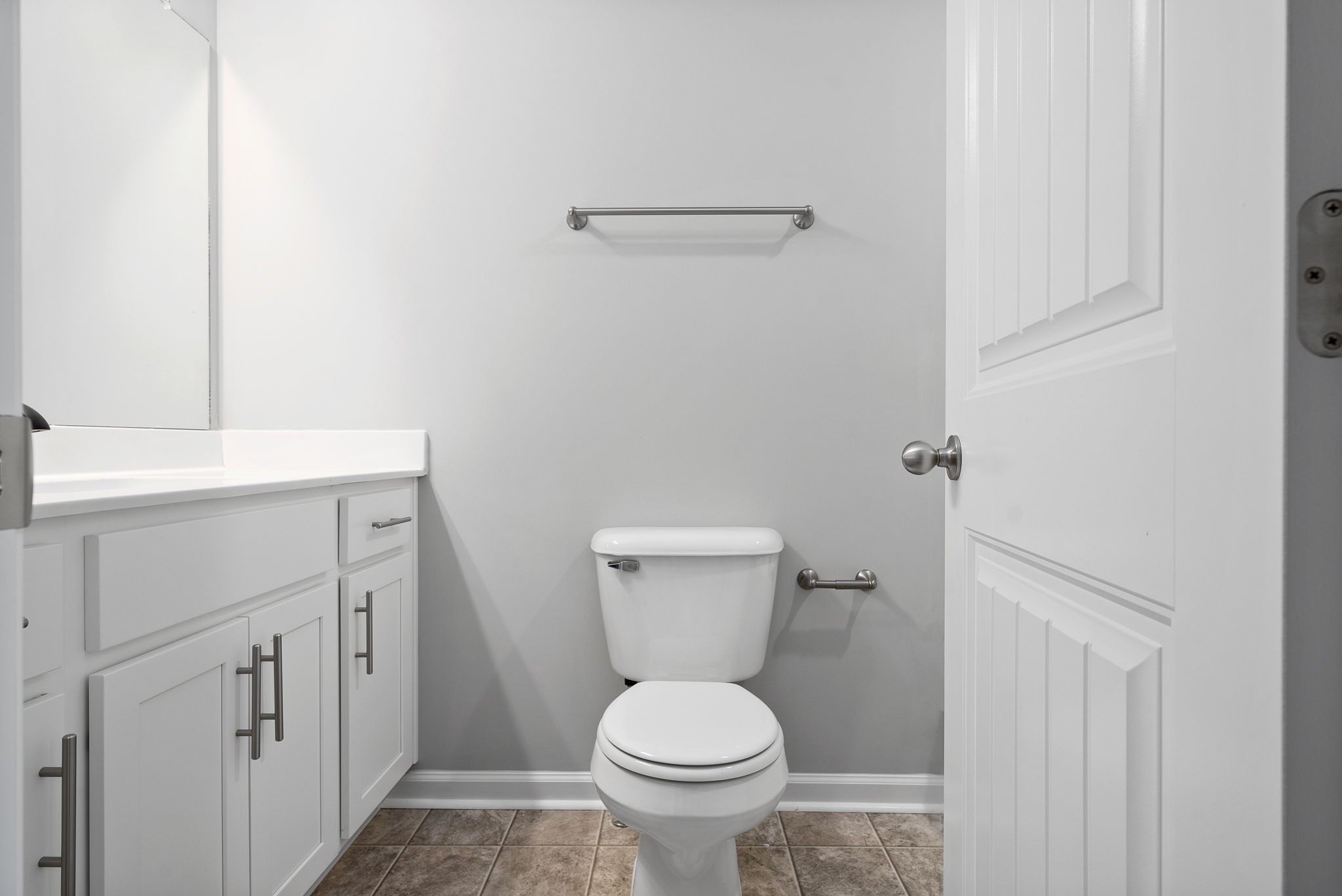Listing photo id 18 for 8015 Tower Way