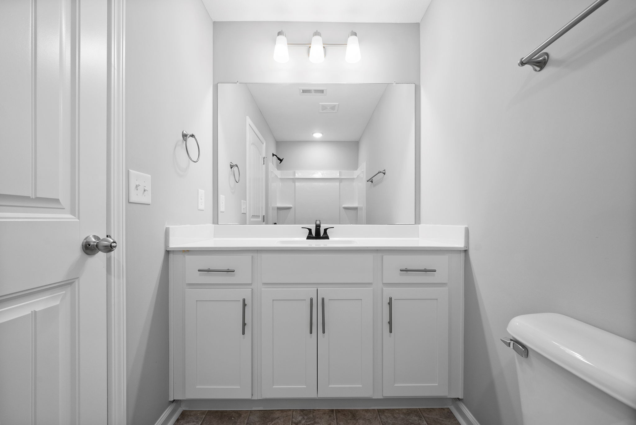Listing photo id 20 for 8015 Tower Way