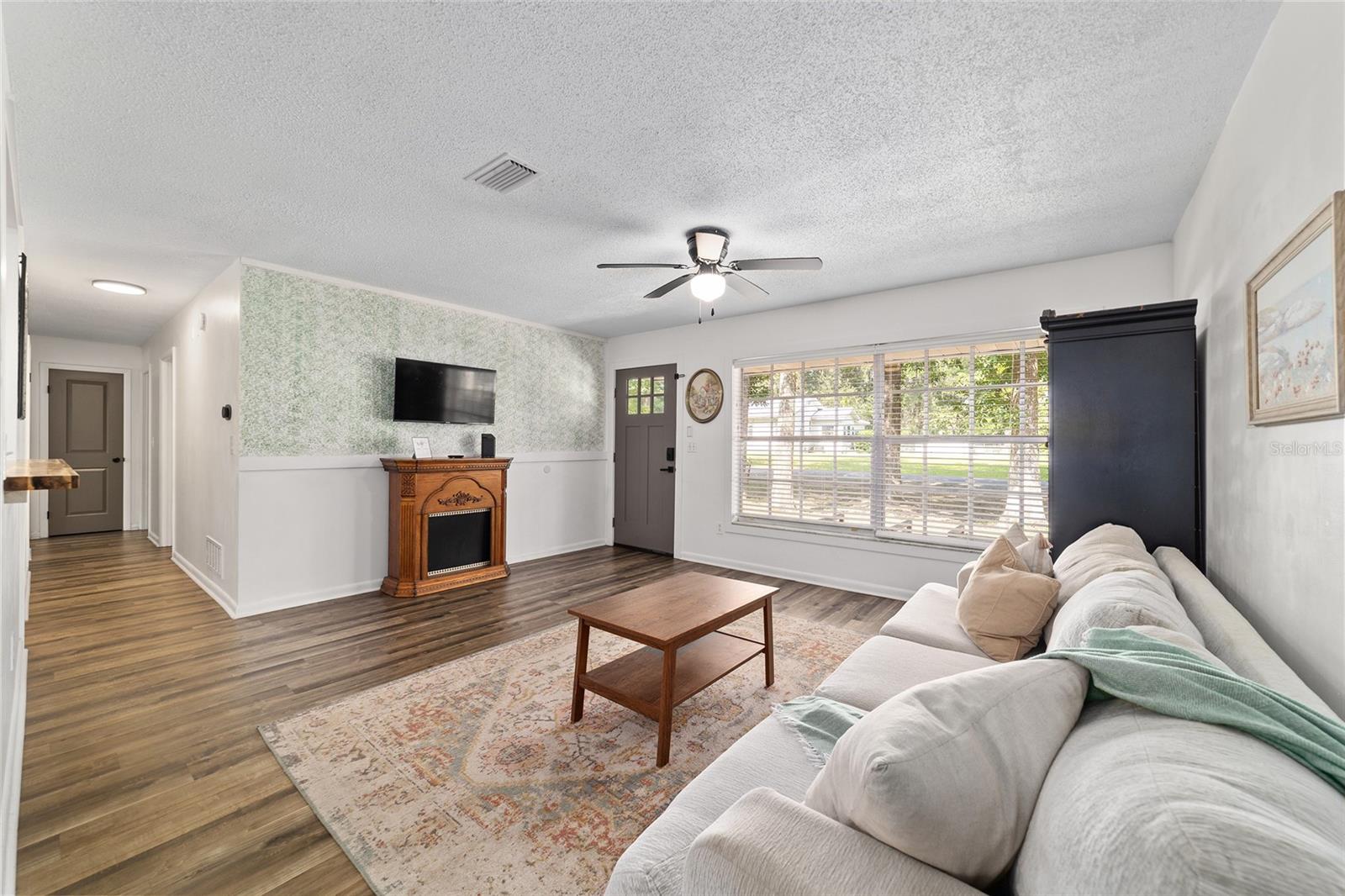 Image 12 of 39 For 4601 18th Avenue