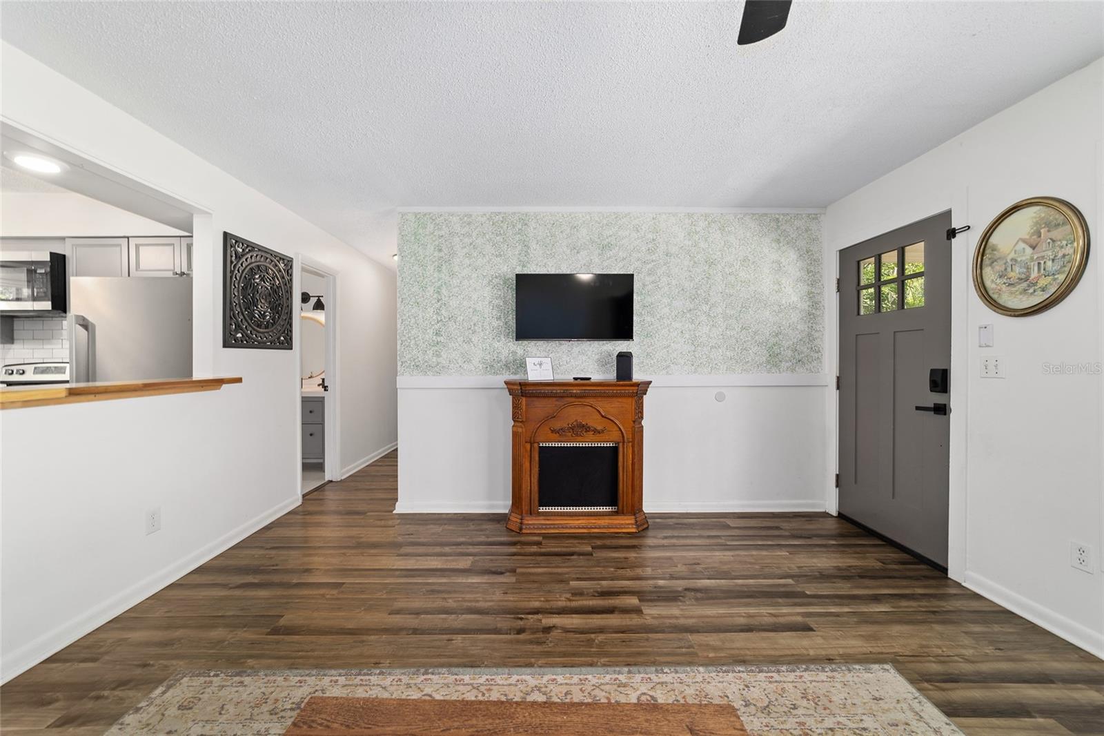 Image 13 of 39 For 4601 18th Avenue