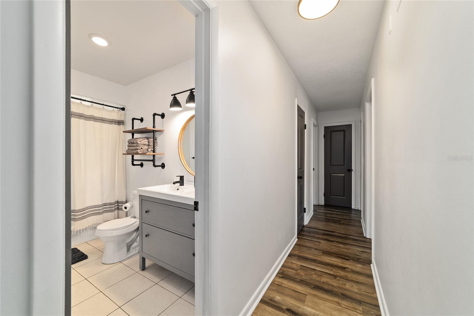 Image 19 of 39 For 4601 18th Avenue