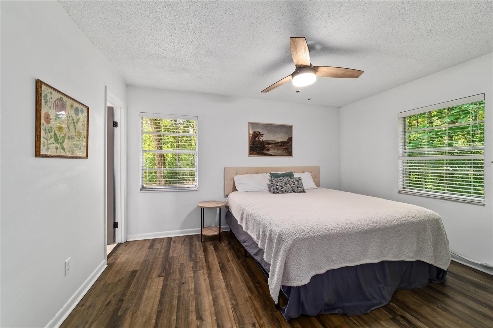 Image 20 of 39 For 4601 18th Avenue