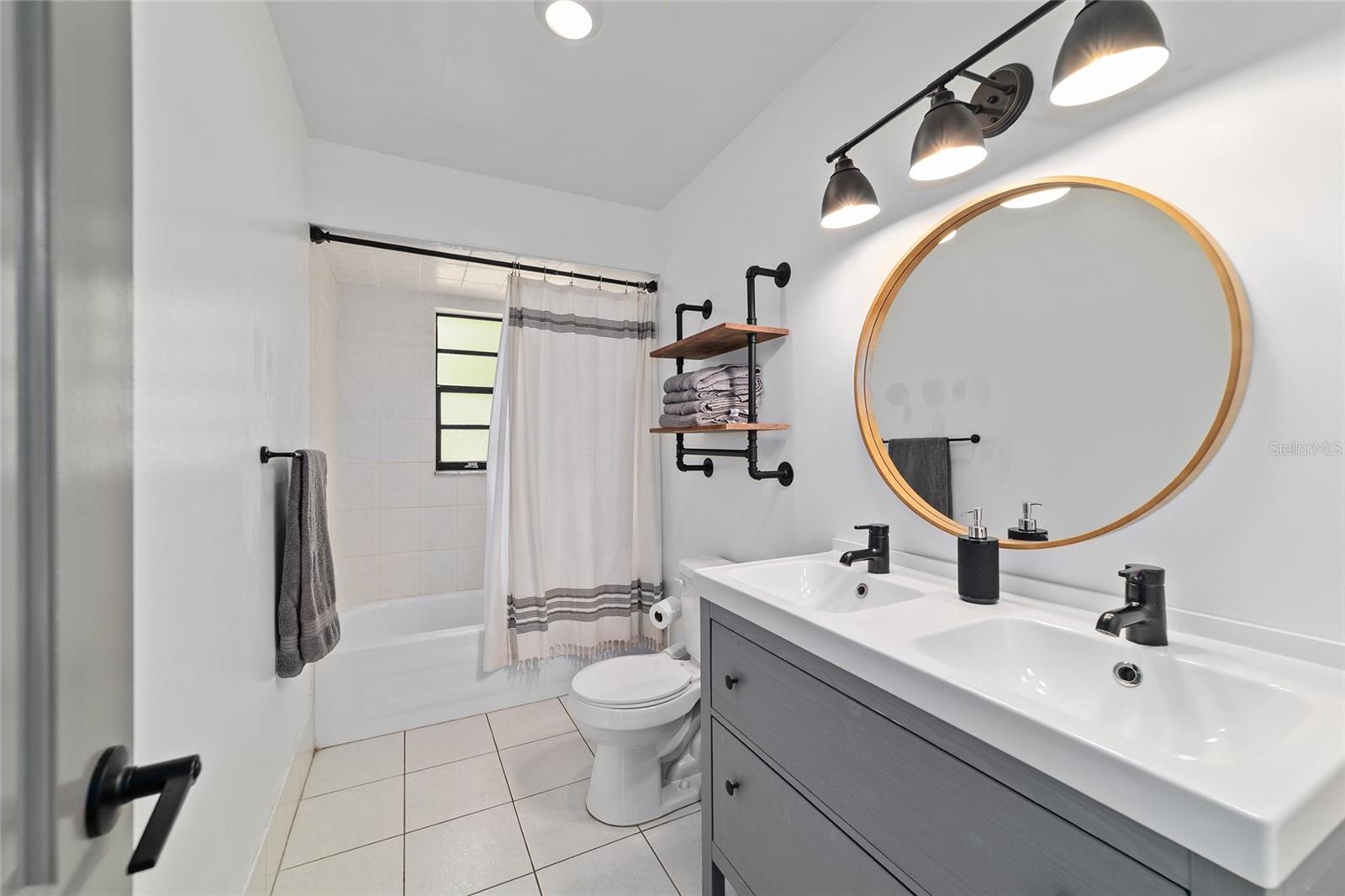 Image 6 of 39 For 4601 18th Avenue