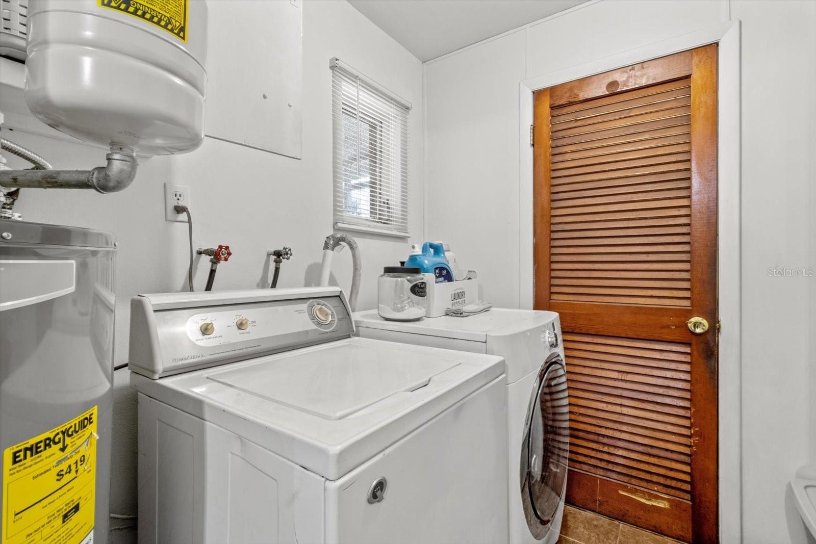 Image 12 of 22 For 19 Jefferson Street