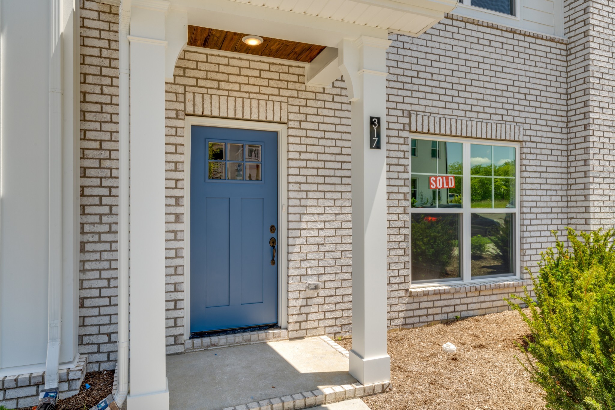 Image 2 of 45 For 6573 Magnolia Avenue
