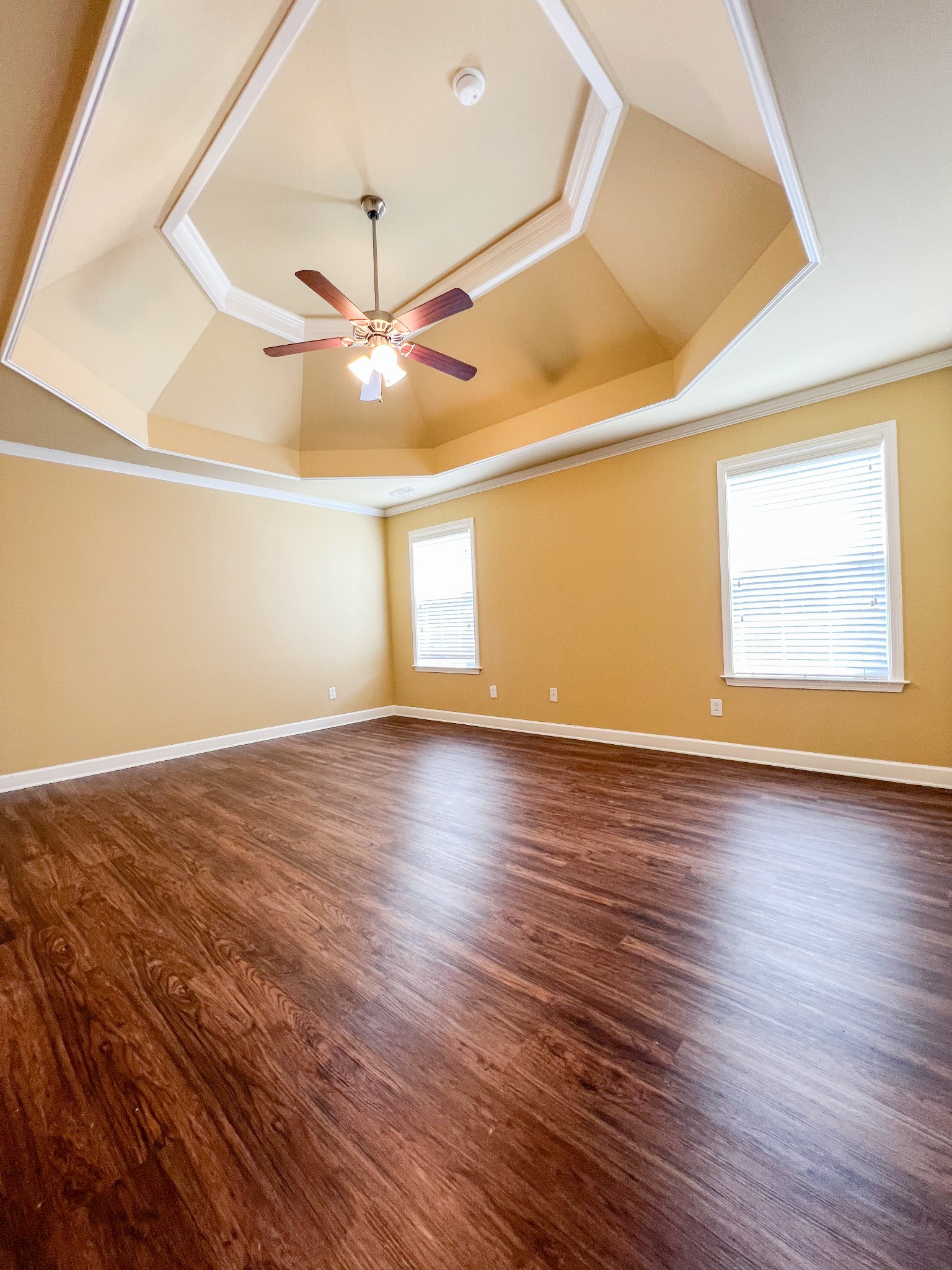 Image 4 of 49 For 6812 Gideon Circle