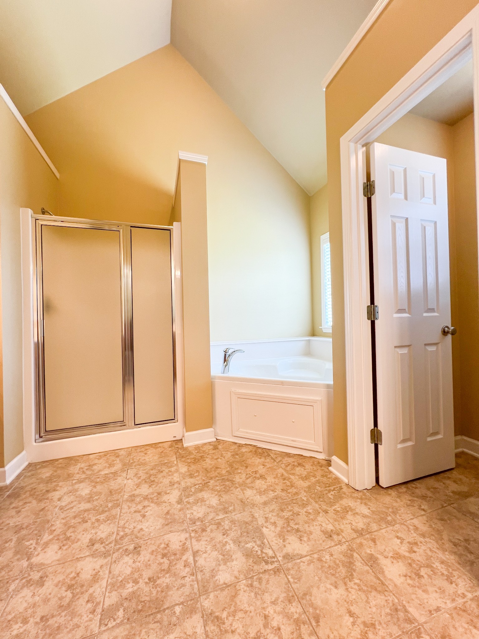 Image 6 of 49 For 6812 Gideon Circle