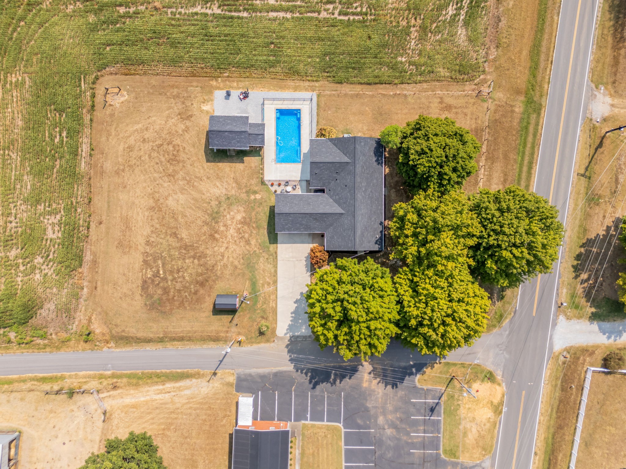 Image 47 of 68 For 5598 78th Court