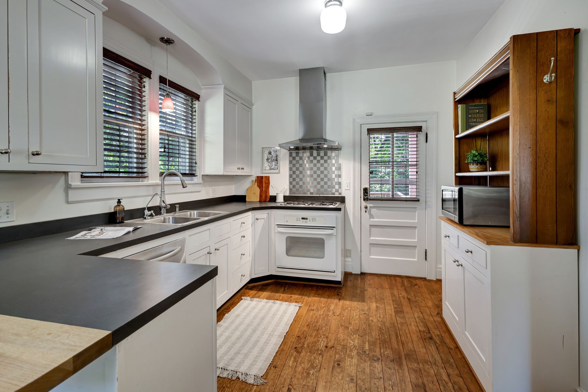 Image 10 of 44 For 7576 55th Avenue
