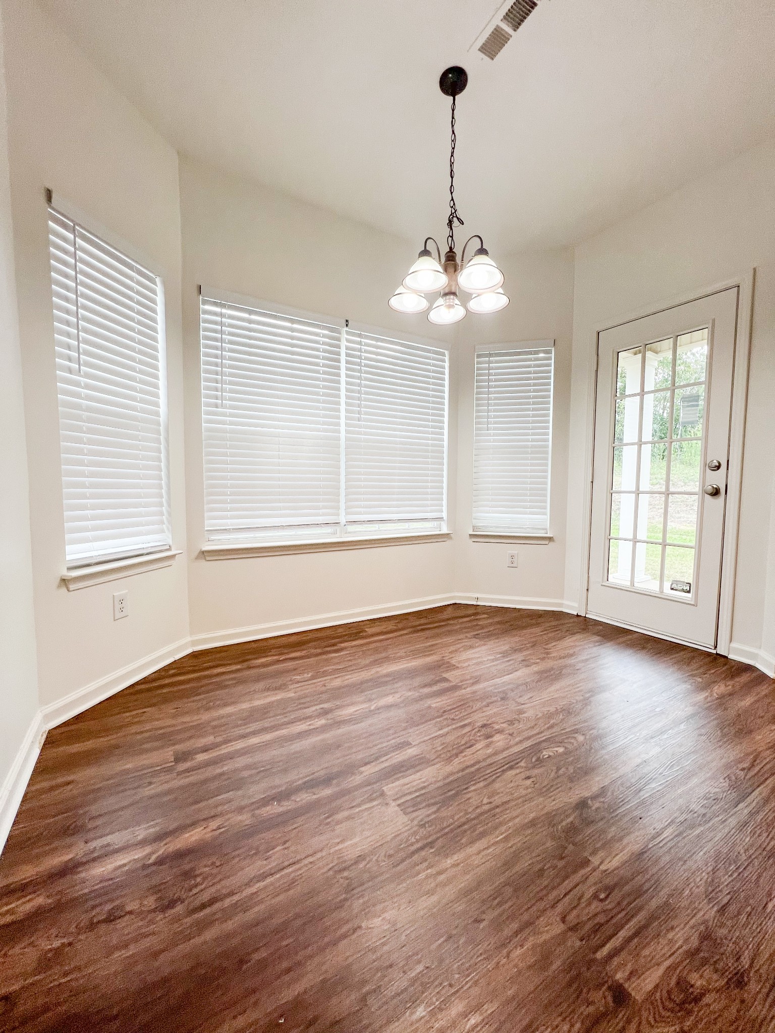 Image 4 of 4 For 1159 Redwood Drive