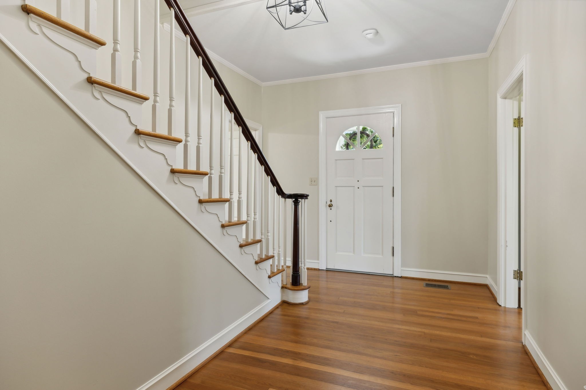 Image 16 of 48 For 10269 63rd Avenue