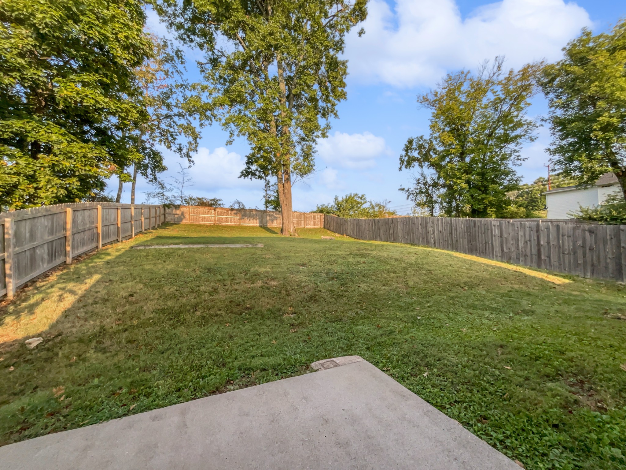 Image 18 of 40 For 8447 82nd Loop