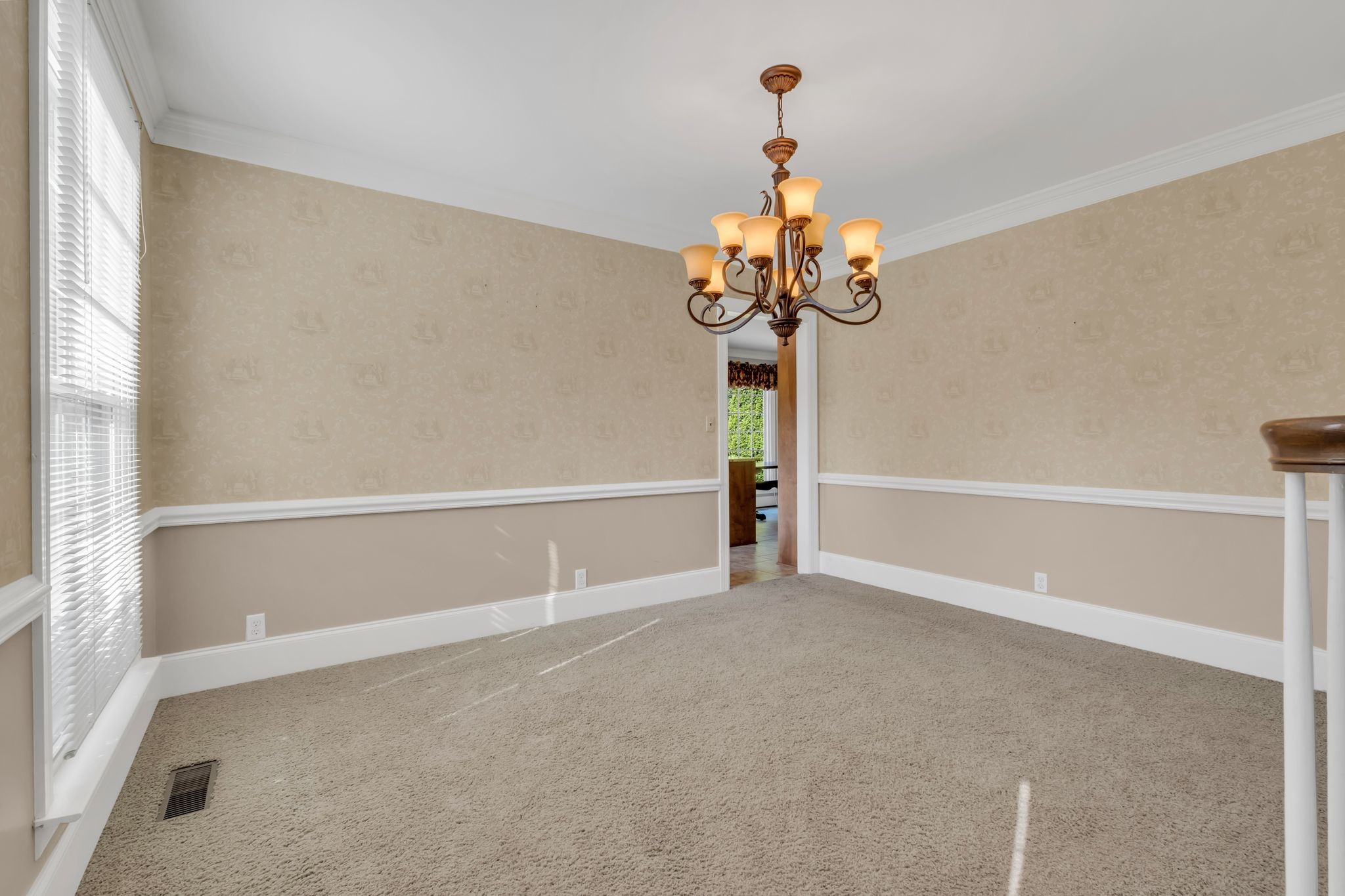 Image 8 of 47 For 1429 160th Lane