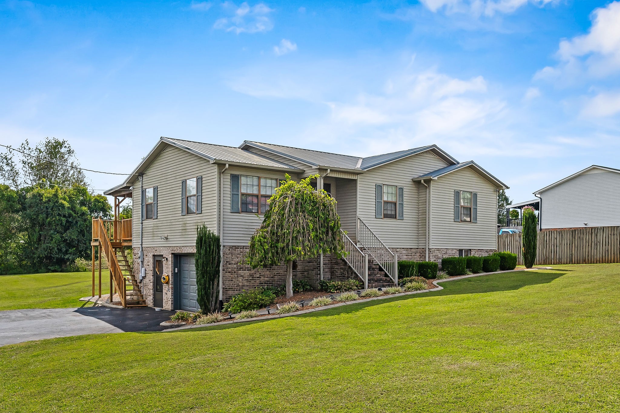 Image 2 of 40 For 8885 90th Lane