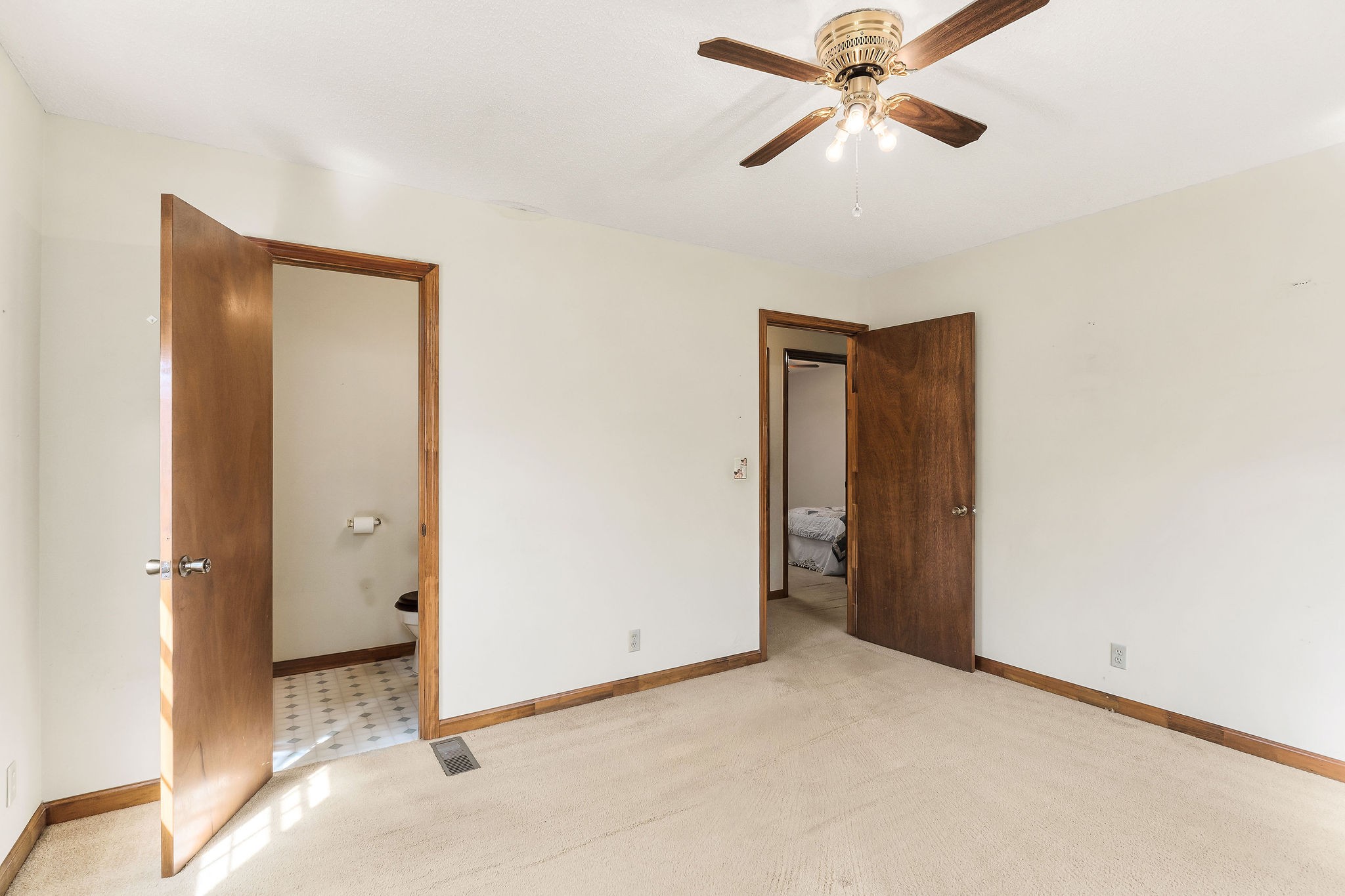 Image 21 of 40 For 8885 90th Lane