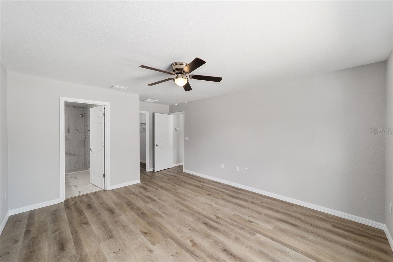 Listing photo id 17 for 11059 Haitian Drive