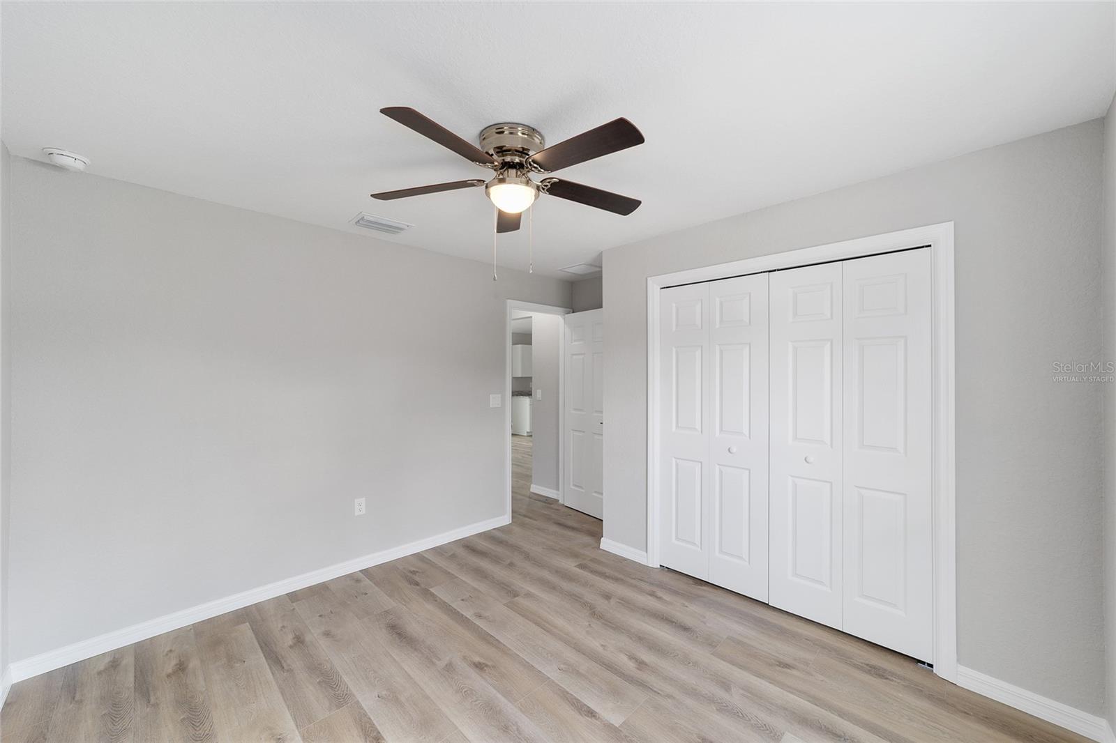 Listing photo id 20 for 11059 Haitian Drive