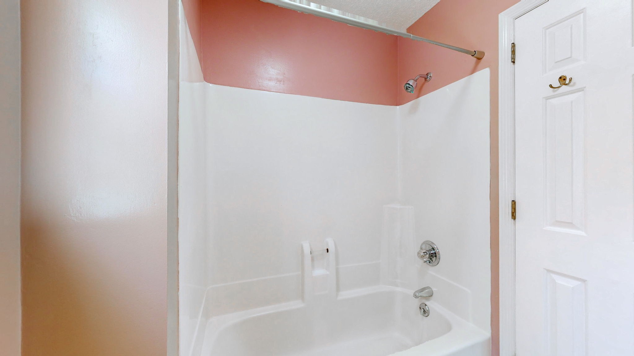 Image 20 of 84 For 3823 49th Street