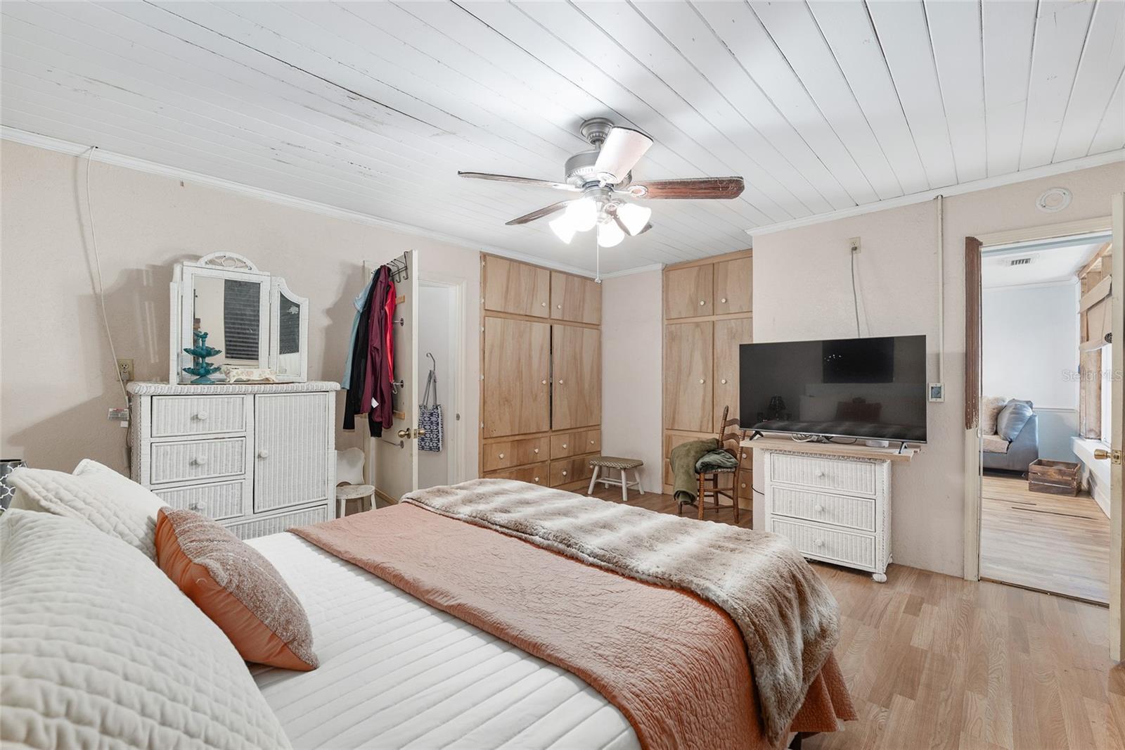 Image 40 of 84 For 3823 49th Street