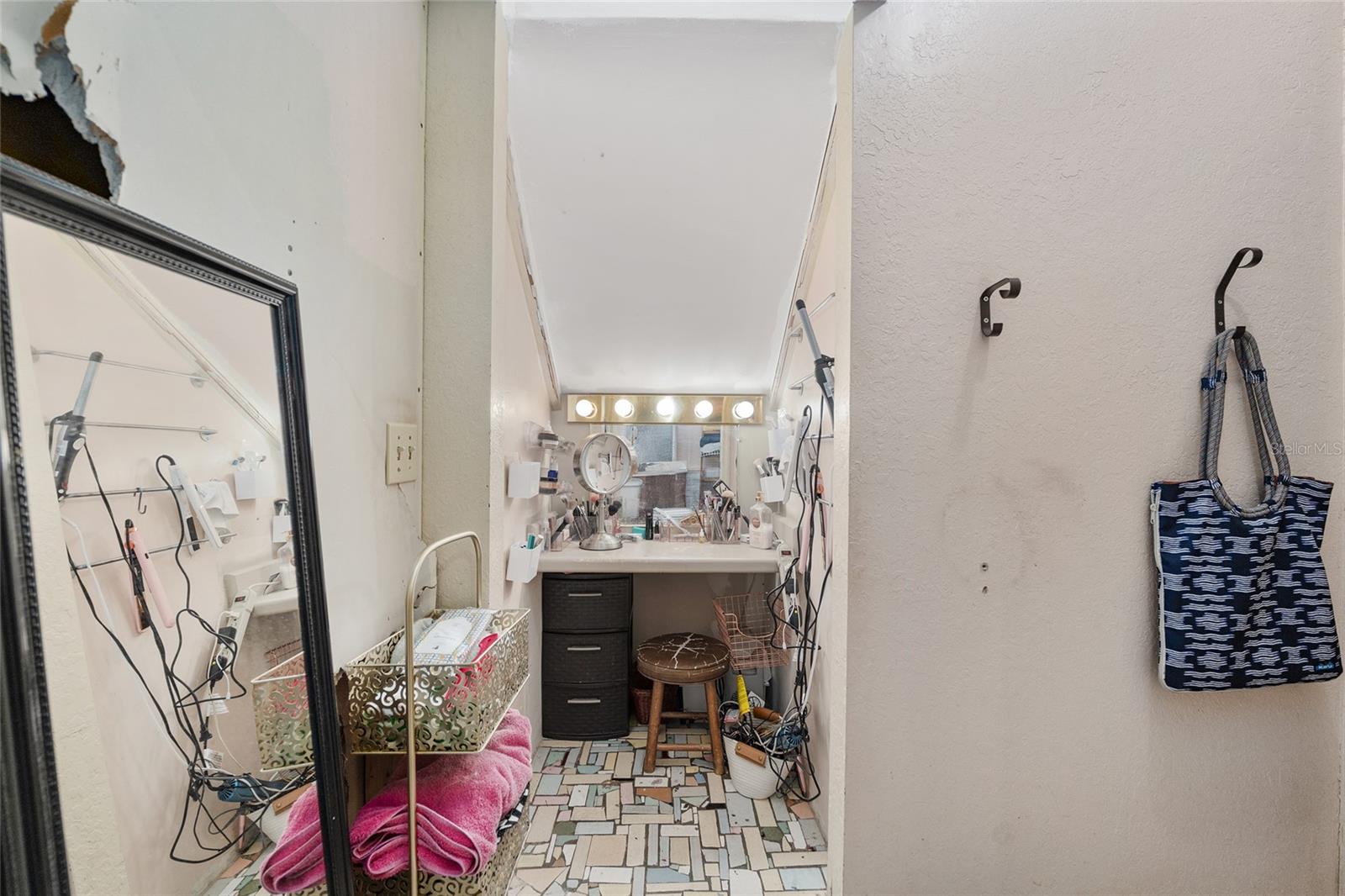 Image 41 of 84 For 3823 49th Street