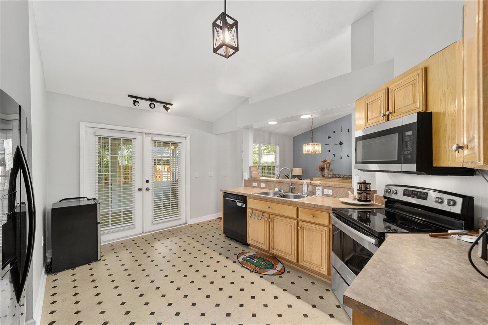 Image 16 of 37 For 4308 35th Terrace
