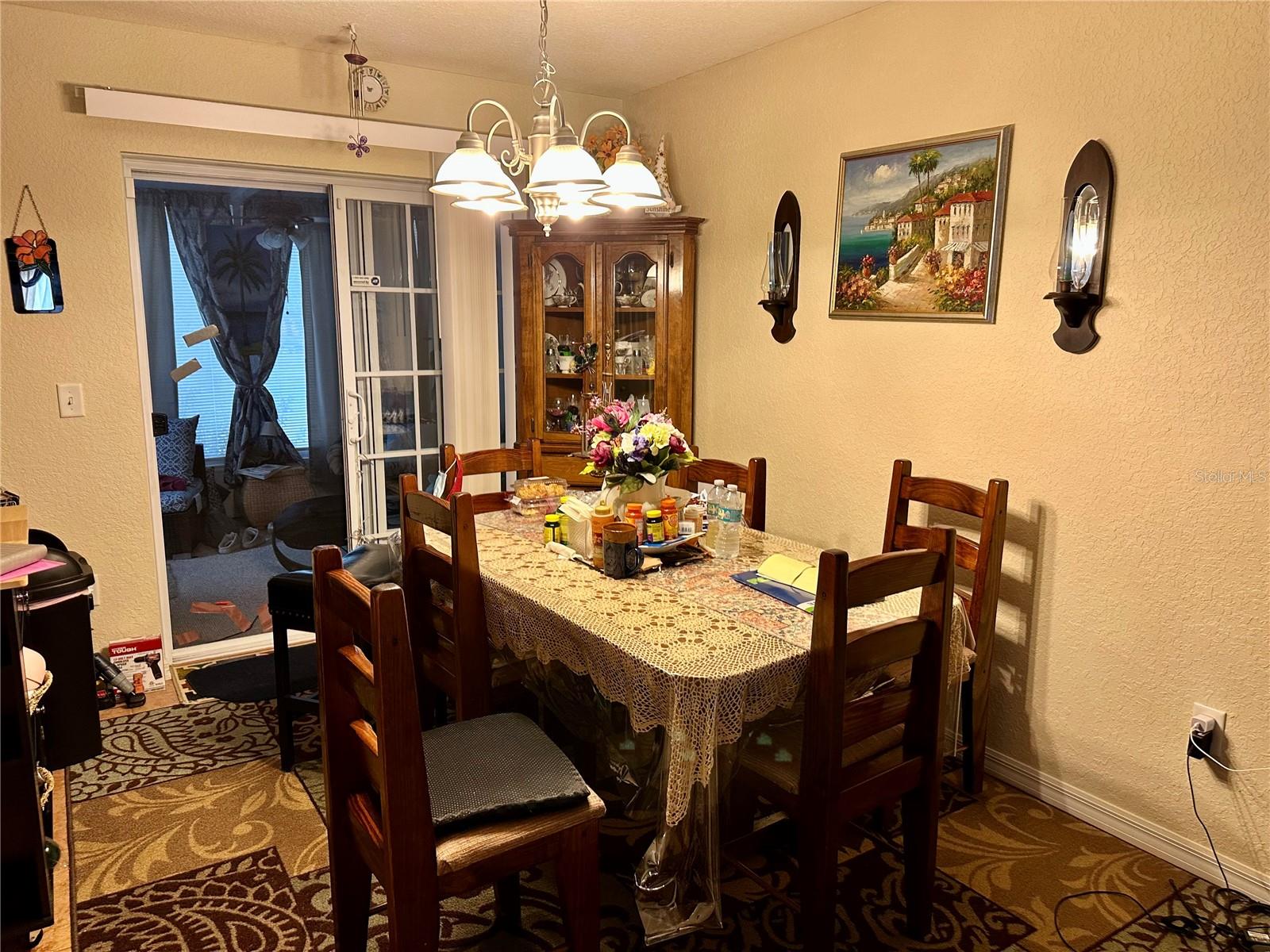Image 10 of 31 For 27 Cedar Tree Terrace