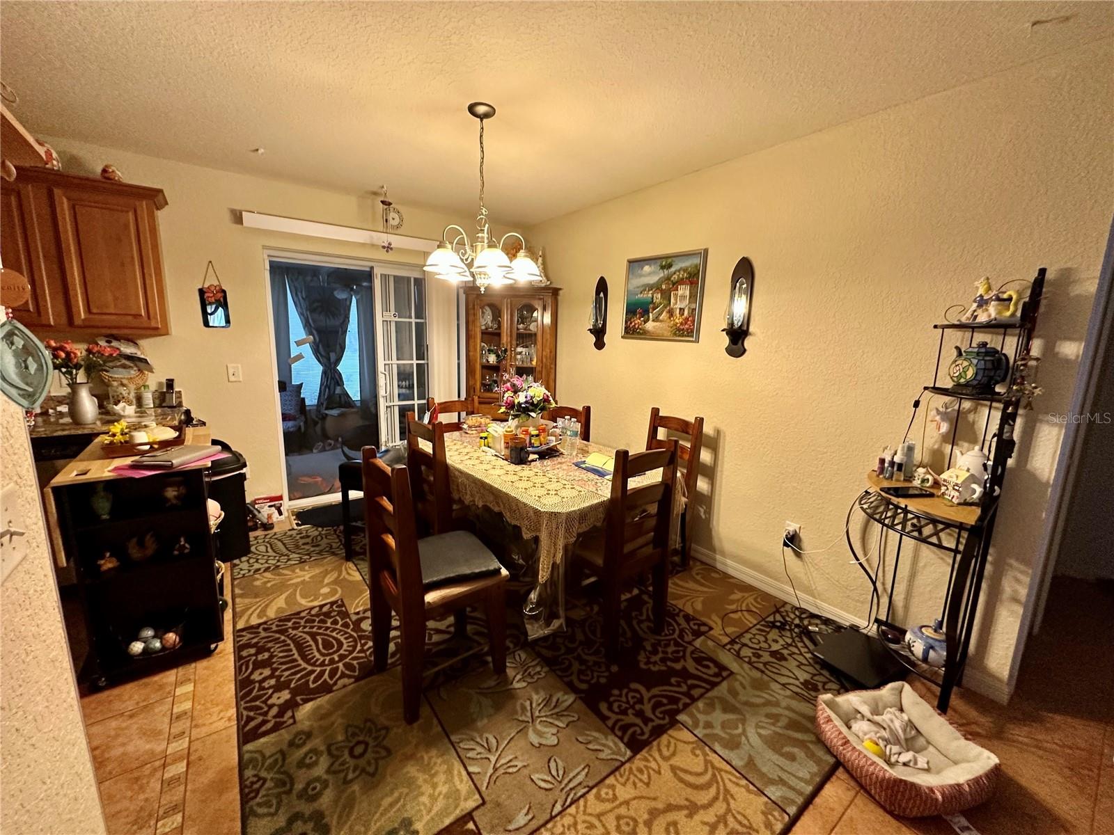 Image 12 of 31 For 27 Cedar Tree Terrace