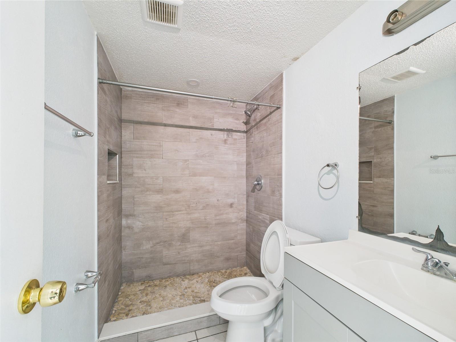 Image 15 of 17 For 1801 Caralee Boulevard 2