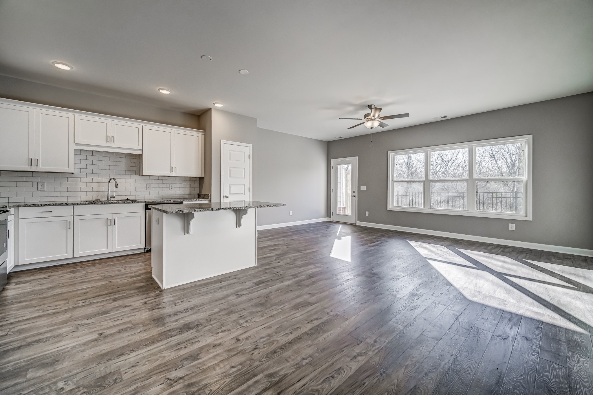 Image 4 of 24 For 1056 White Oak Place