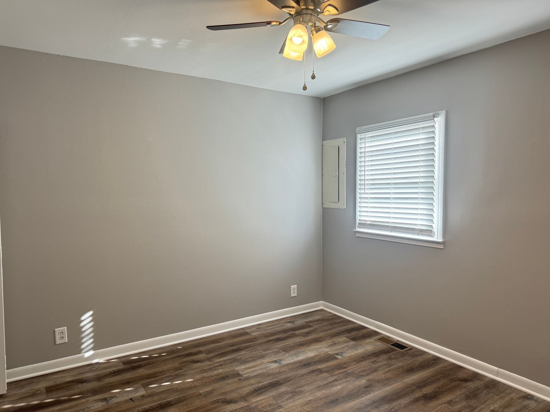 Image 12 of 40 For 2701 10th Street 101