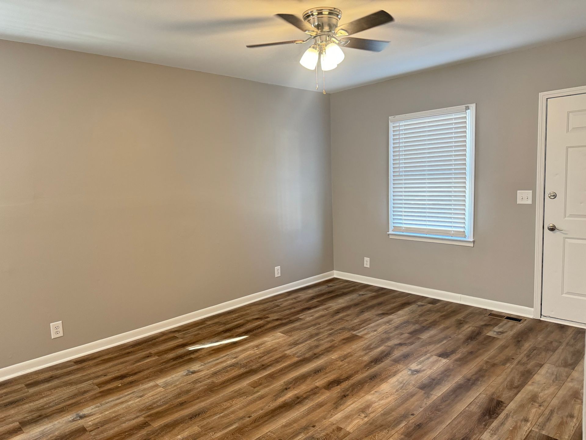 Image 4 of 40 For 2701 10th Street 101