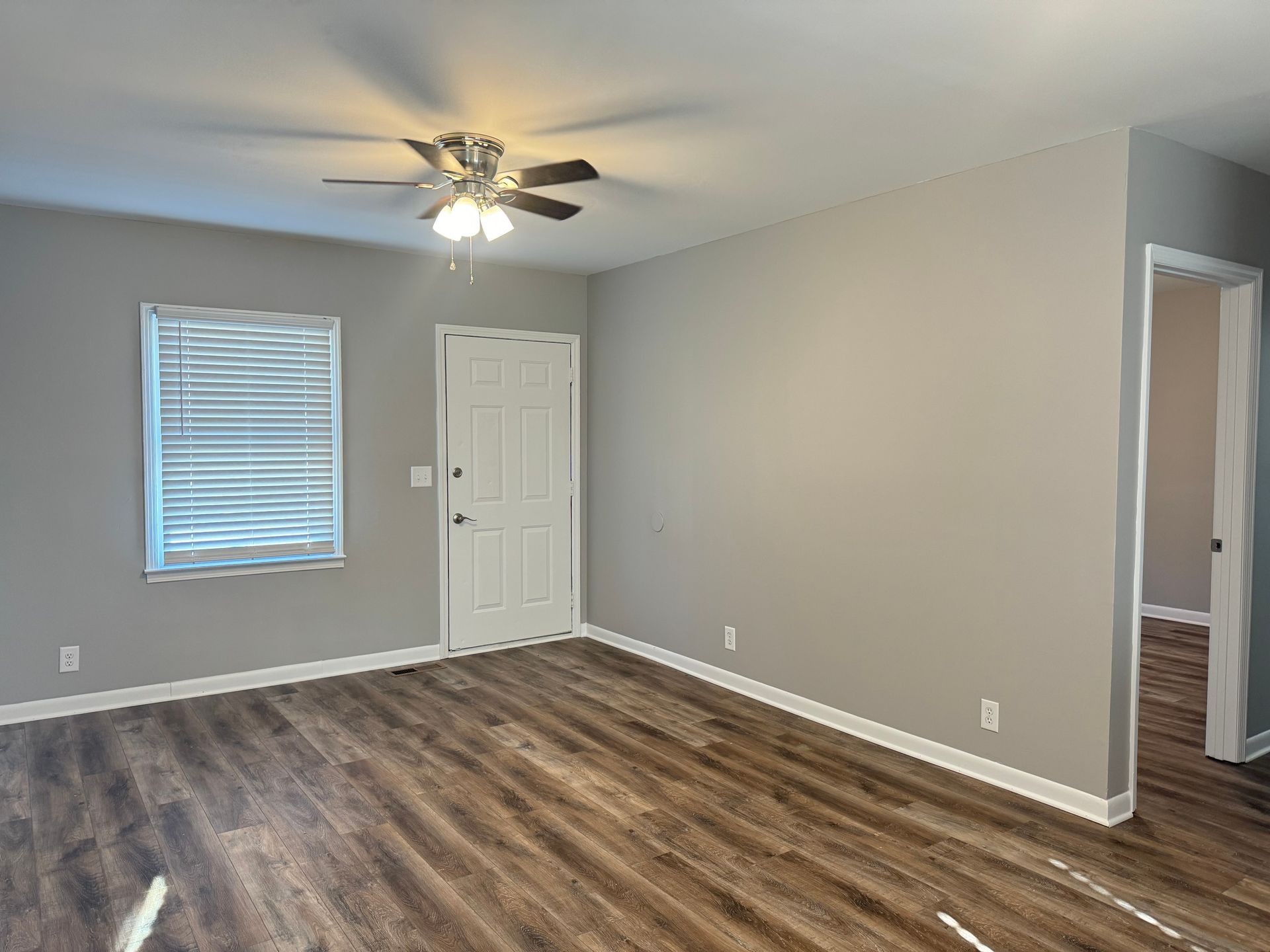 Image 5 of 40 For 2701 10th Street 101