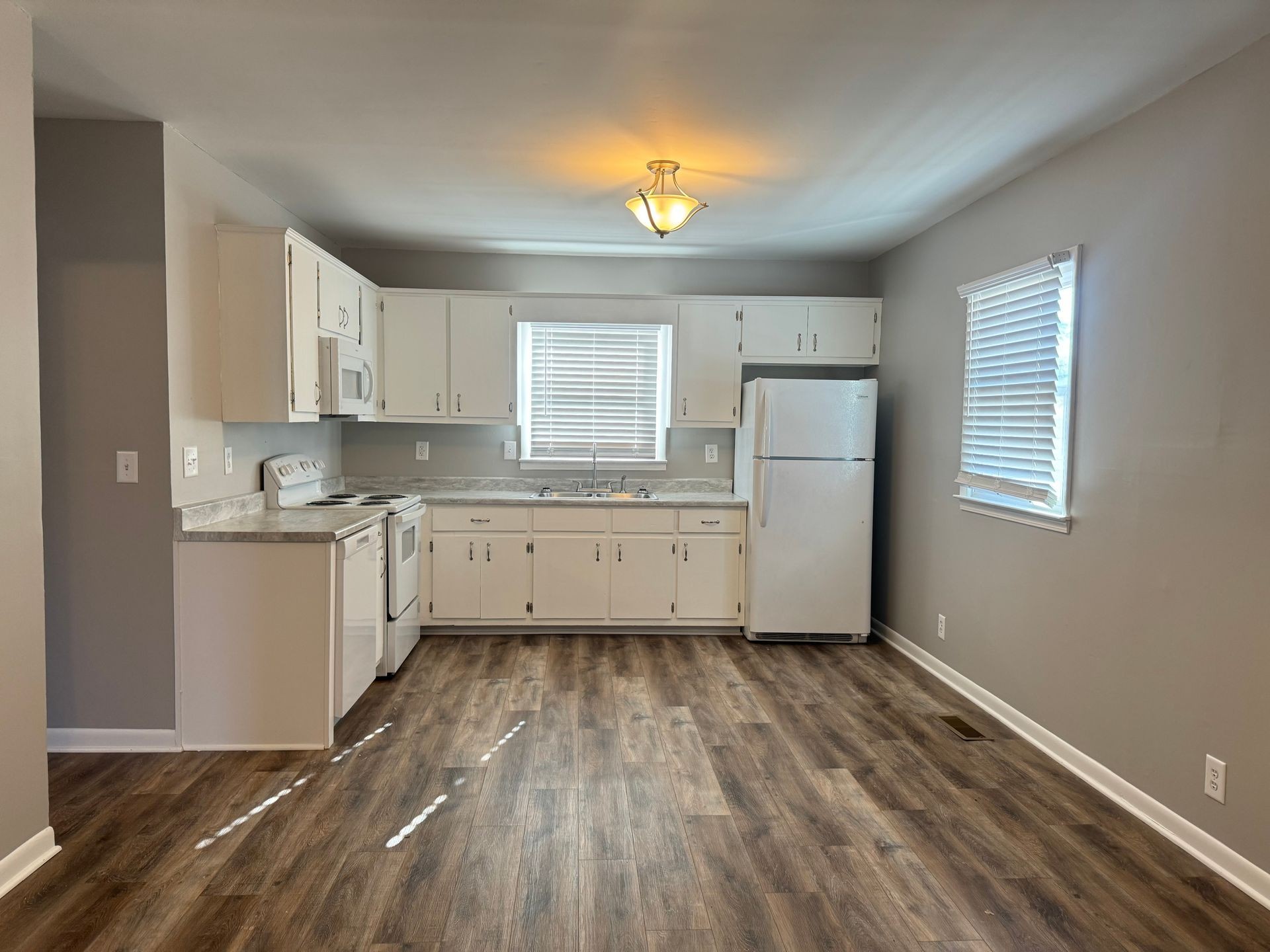 Image 6 of 40 For 2701 10th Street 101