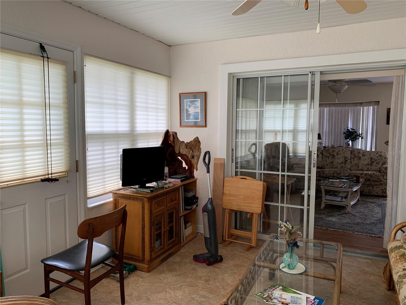 Image 14 of 23 For 7251 115th Pl