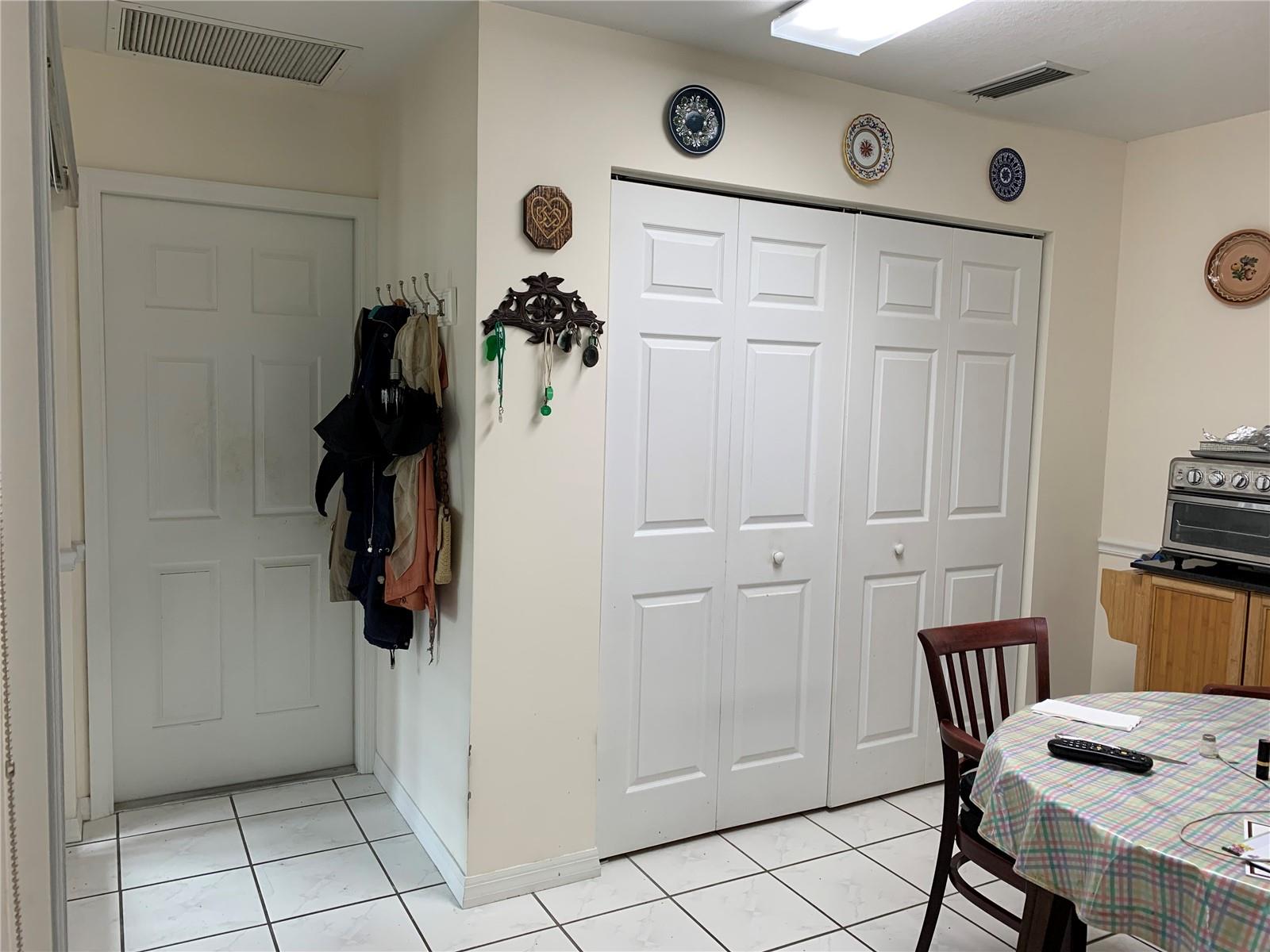 Image 5 of 23 For 7251 115th Pl