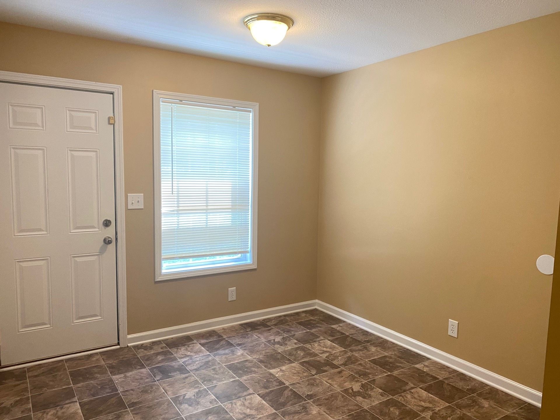 Image 6 of 28 For 6595 139th Street
