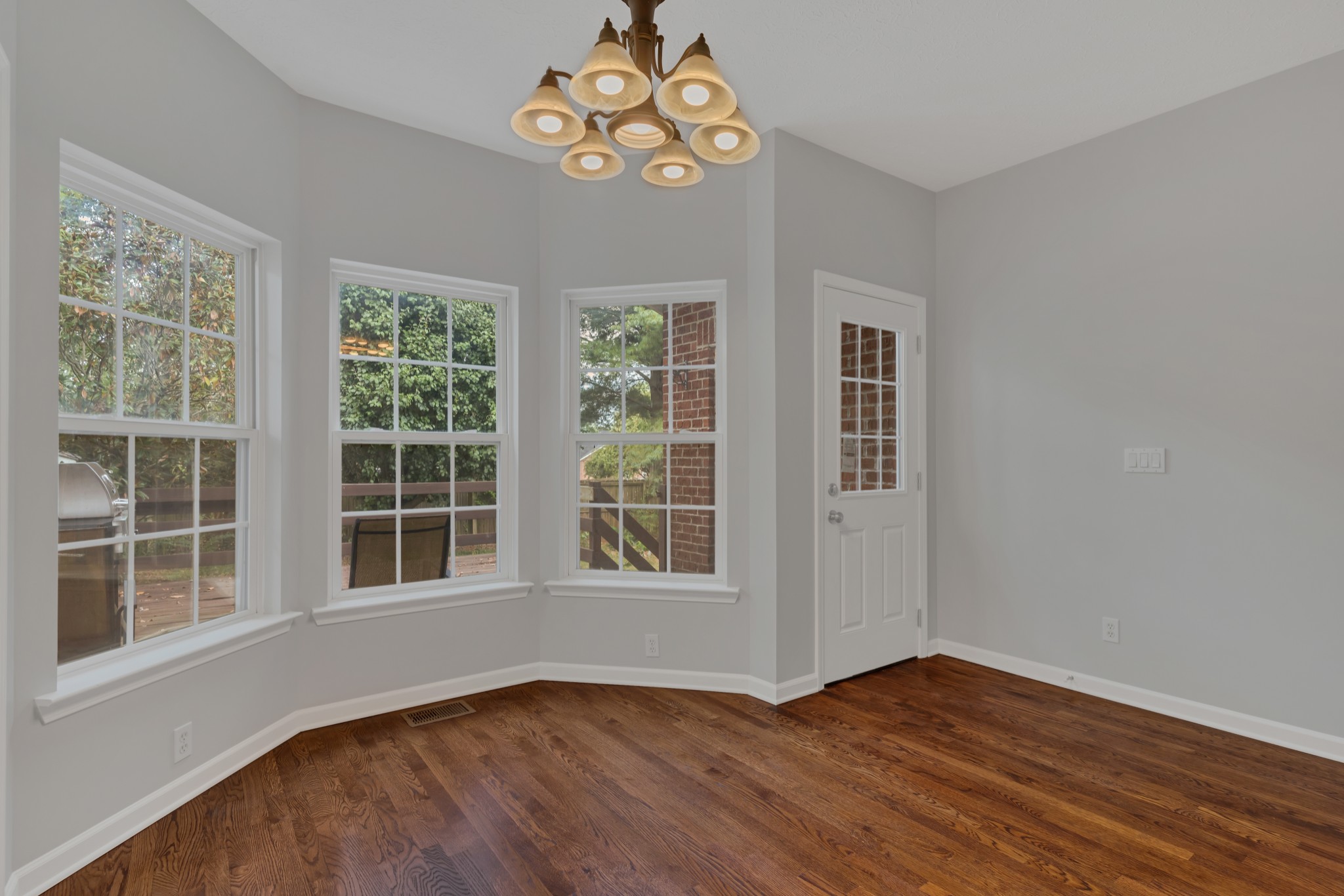 Image 21 of 34 For 8420 93 Lane E