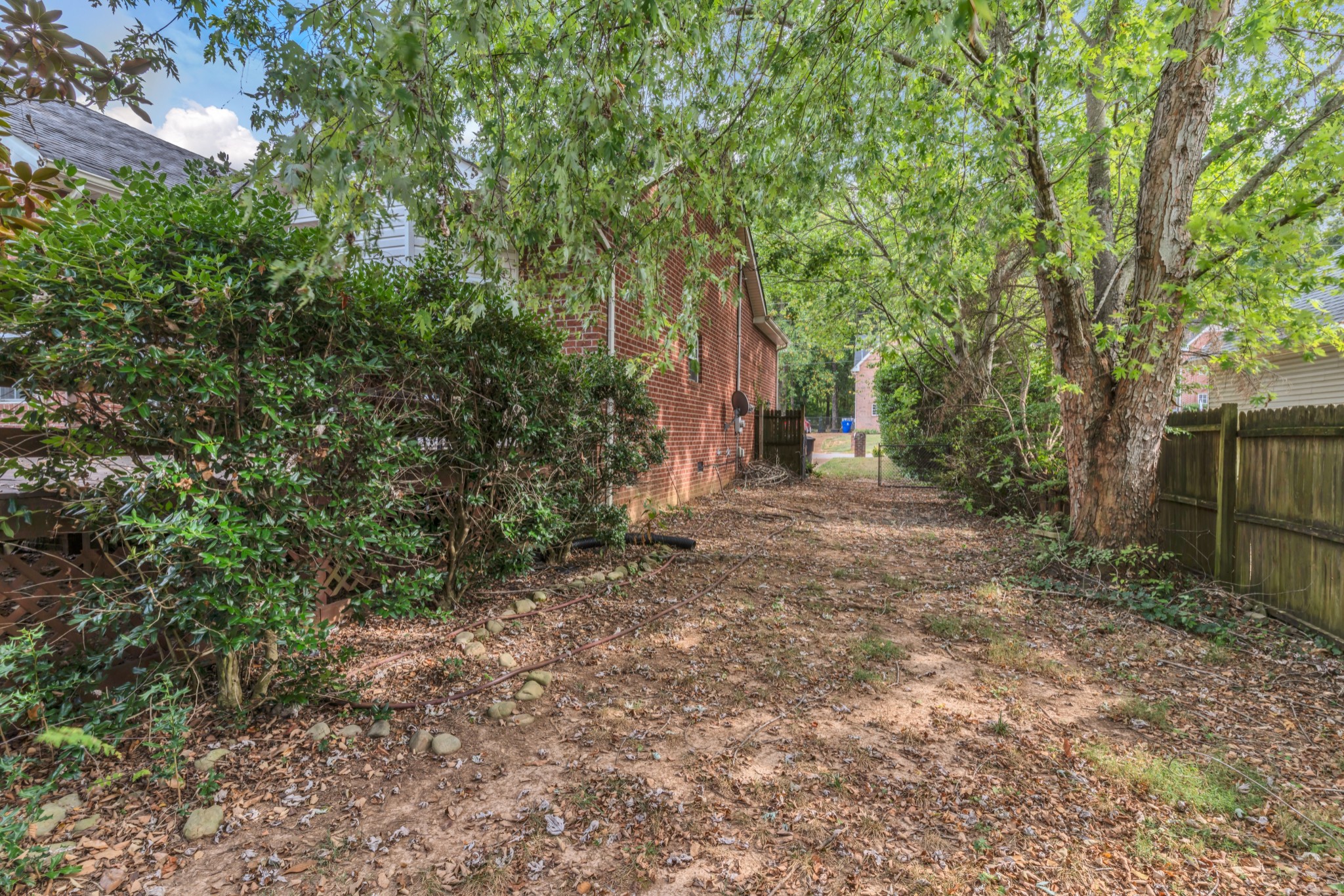 Image 29 of 34 For 8420 93 Lane E