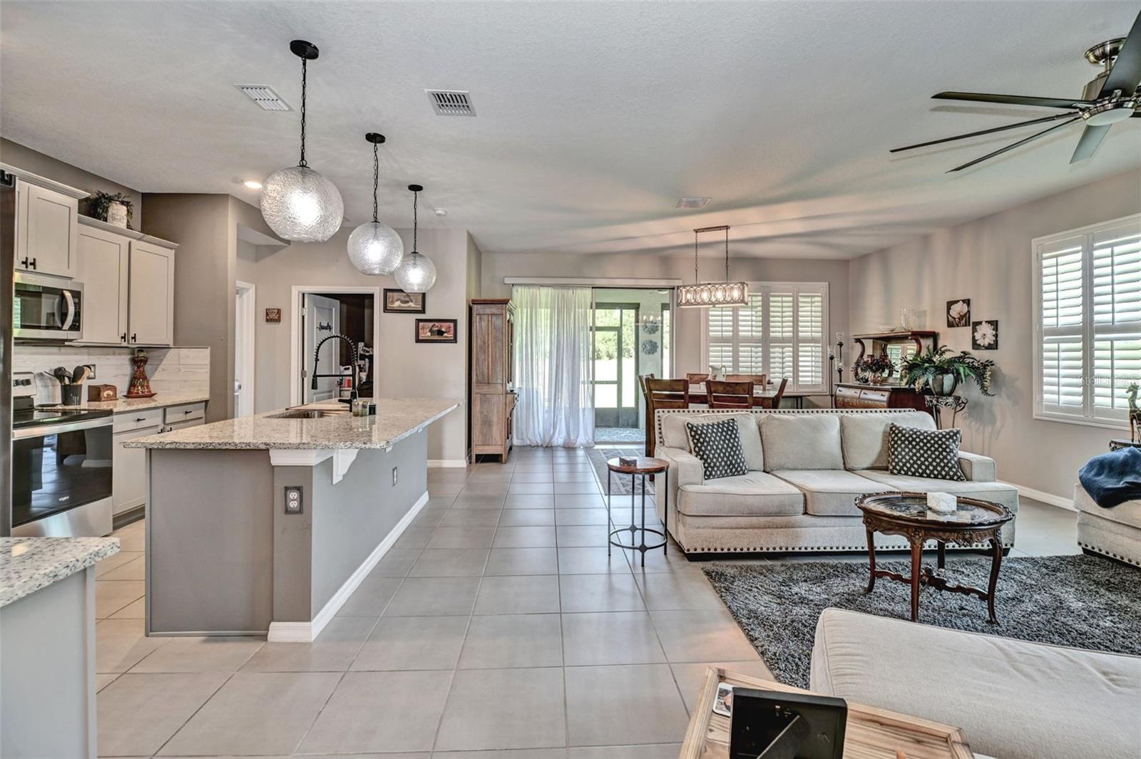 Listing photo id 8 for 6405 88th Loop