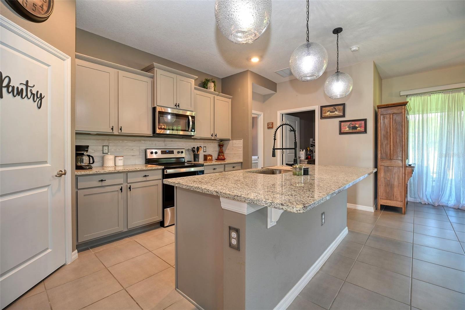 Listing photo id 9 for 6405 88th Loop