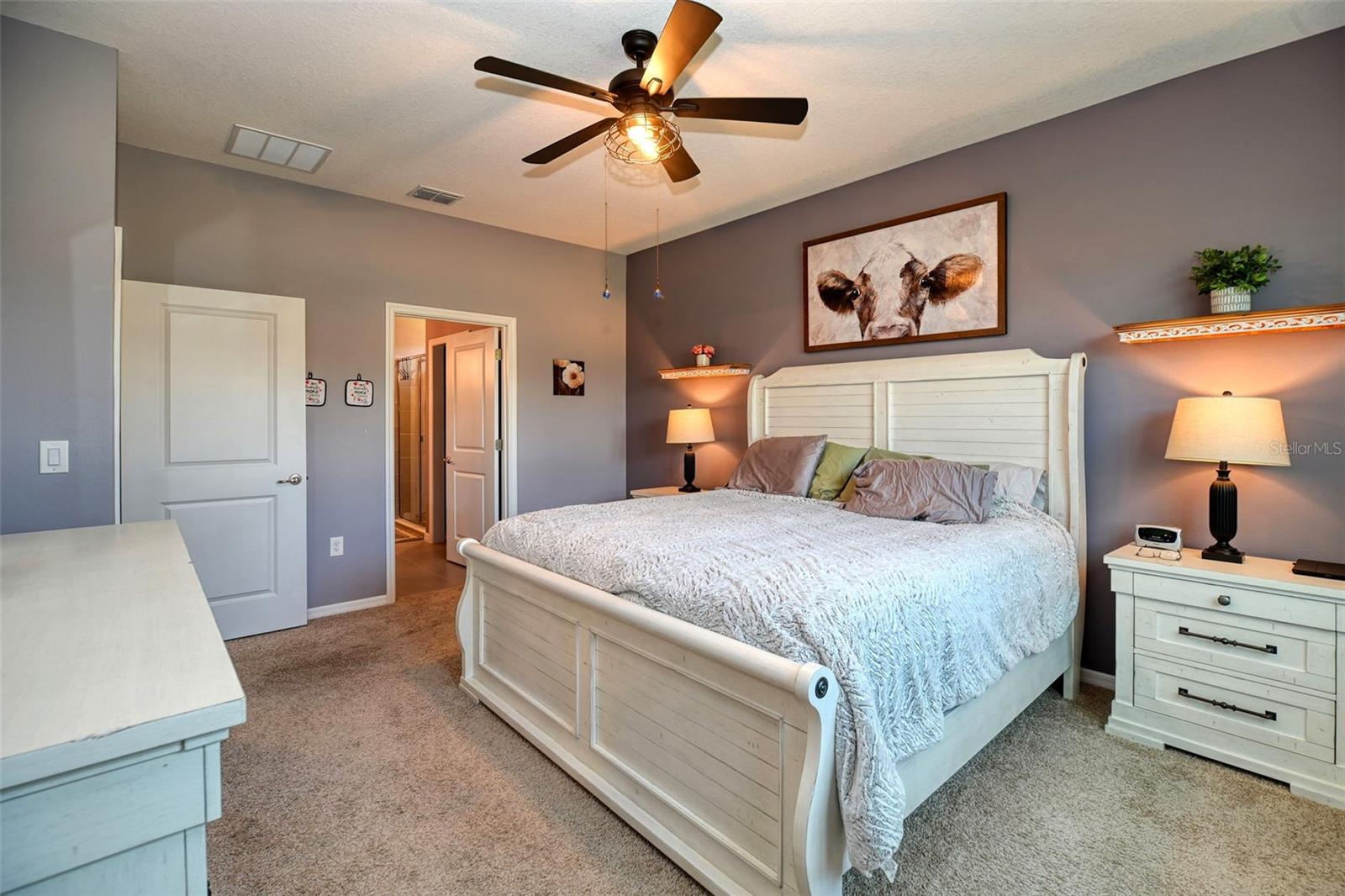 Listing photo id 21 for 6405 88th Loop